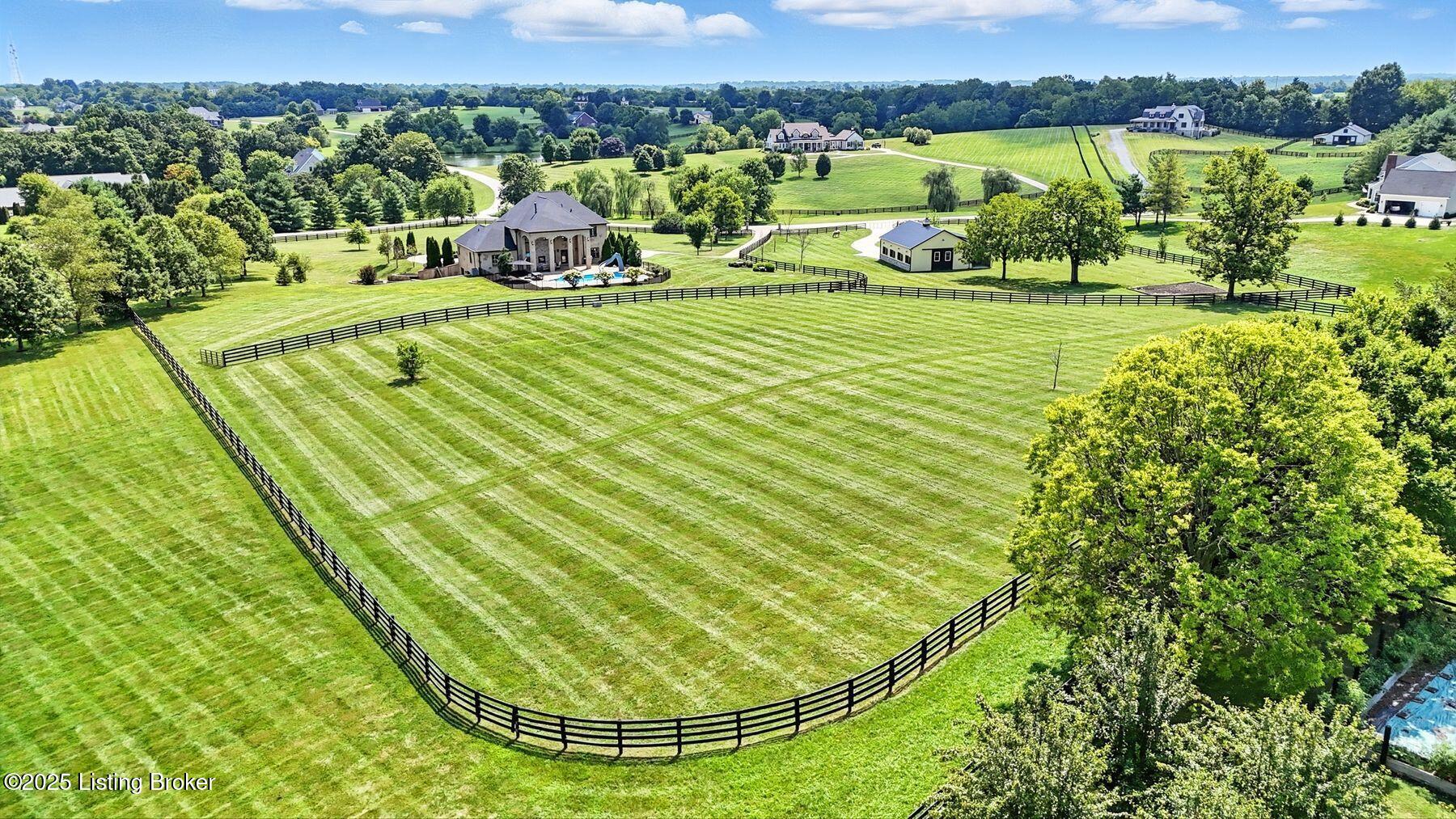 1058 Majestic Oaks Way