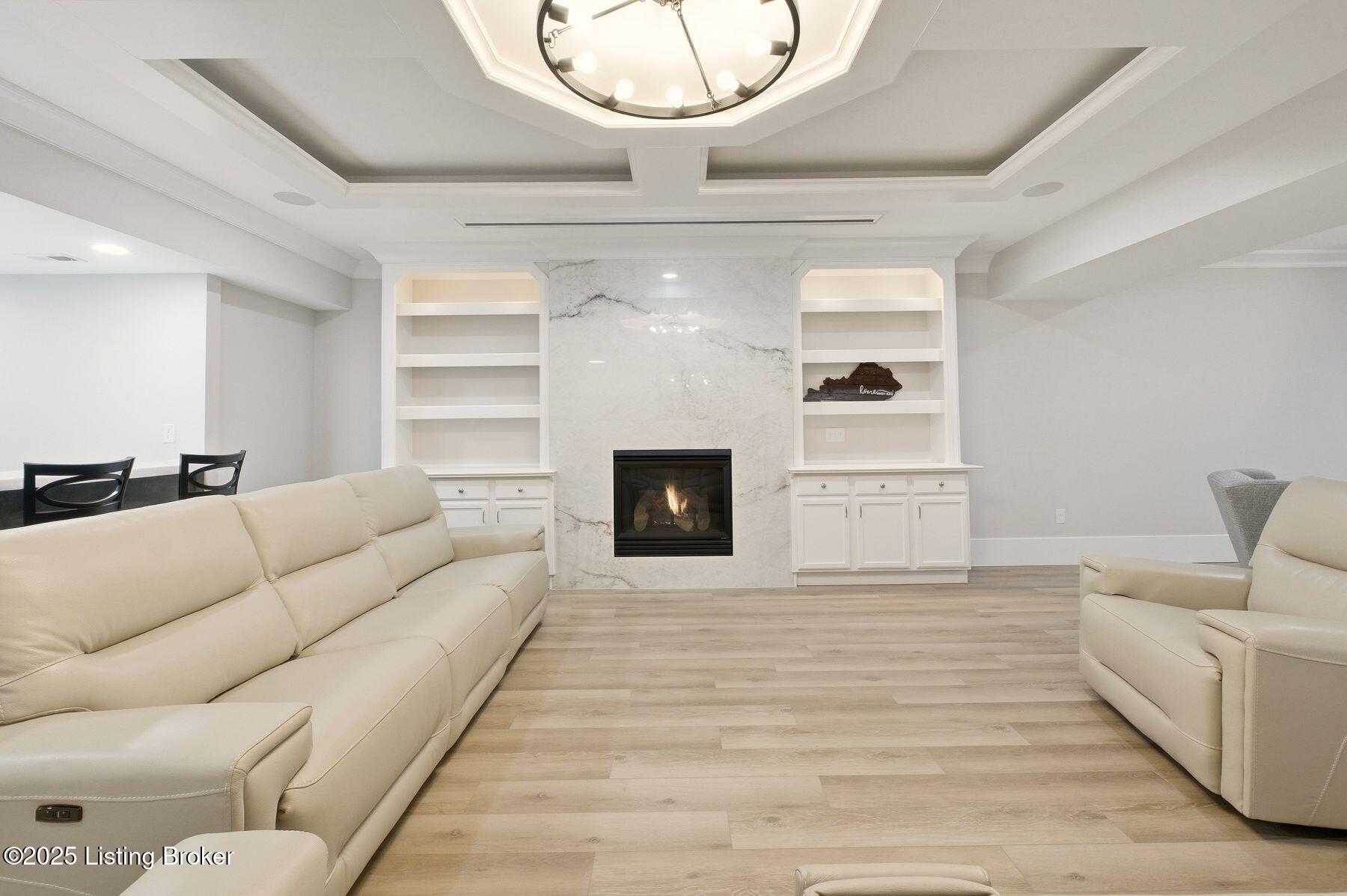 1058 Majestic Oaks Way