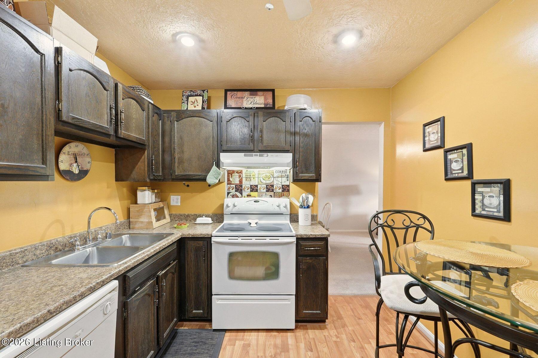 239 El Conquistador Pl