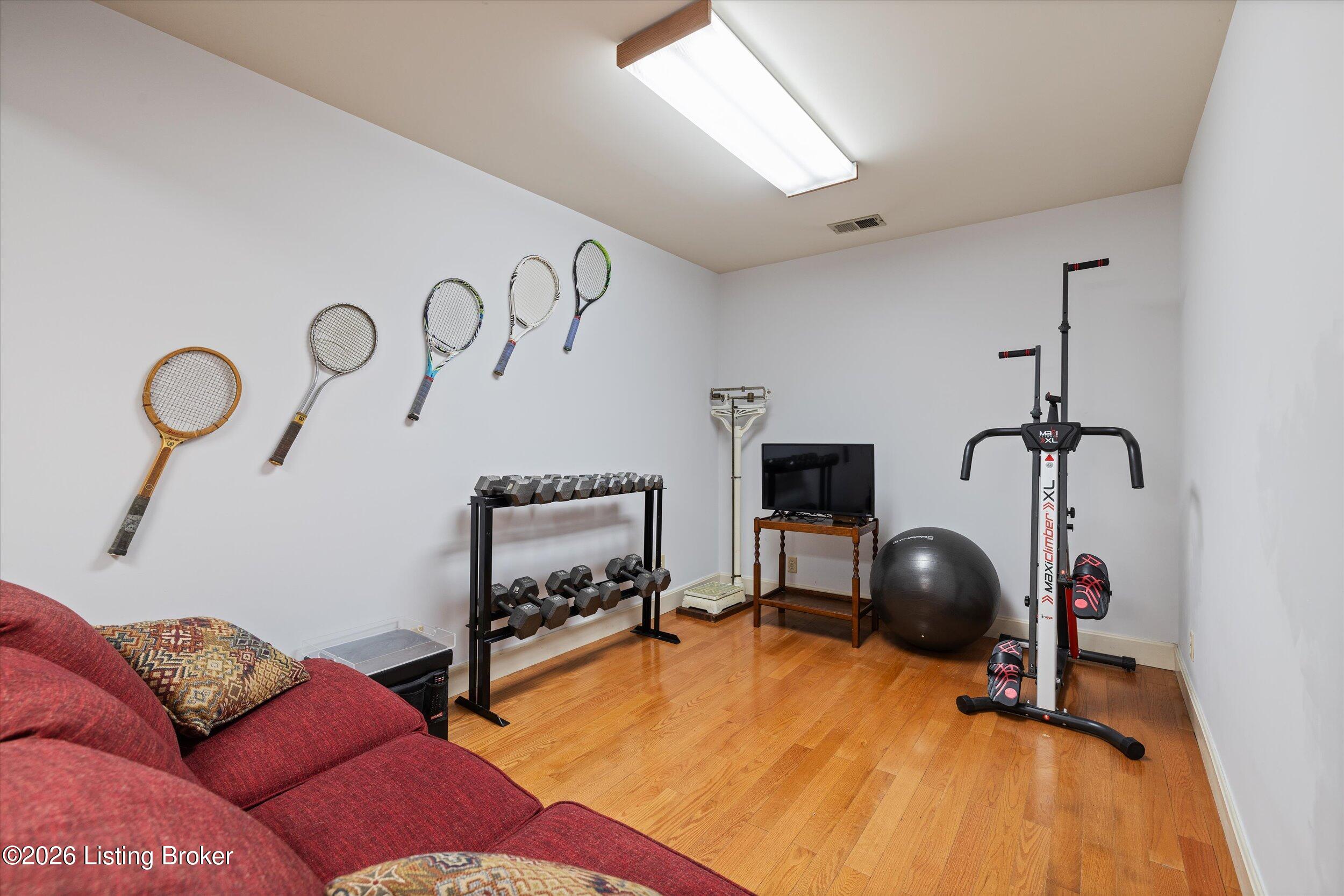 1320 Navajo Ct