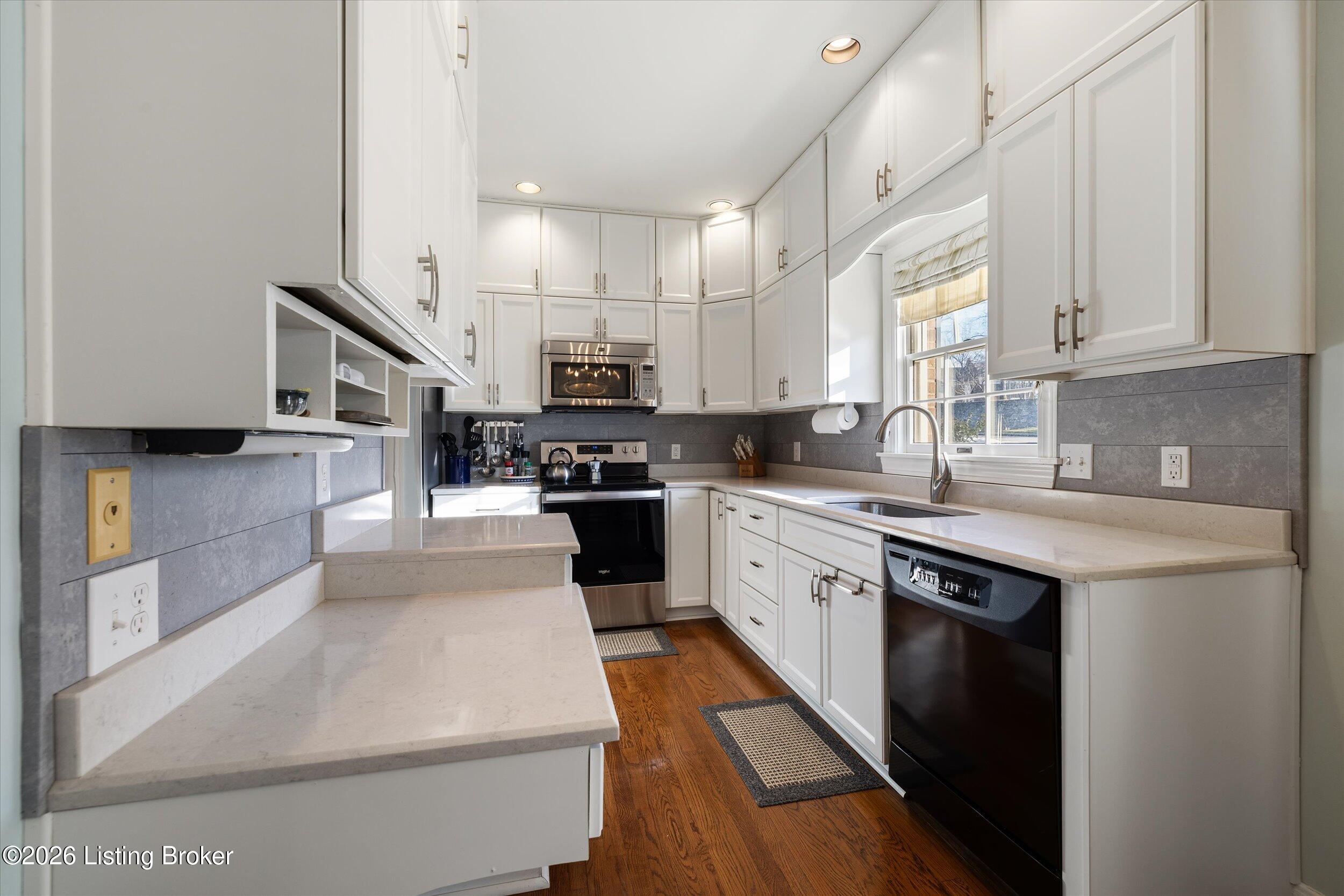 1320 Navajo Ct