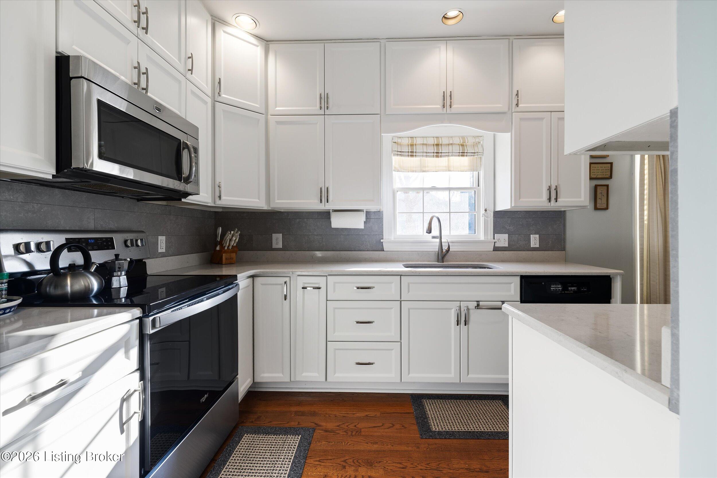 1320 Navajo Ct