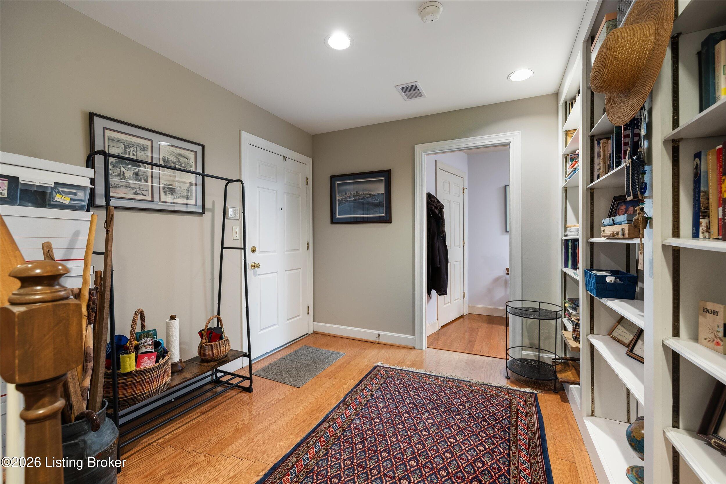 1320 Navajo Ct