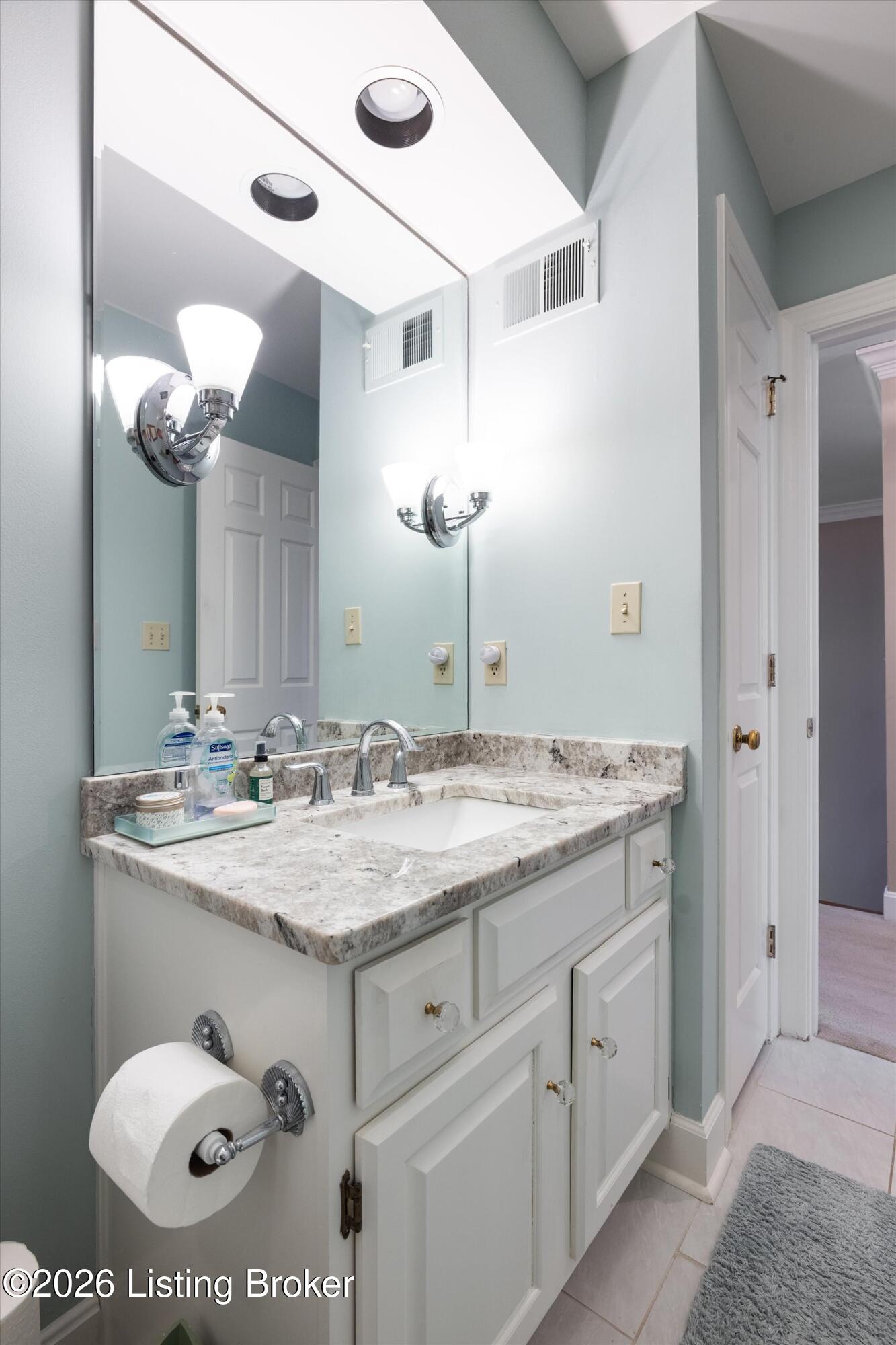 1320 Navajo Ct