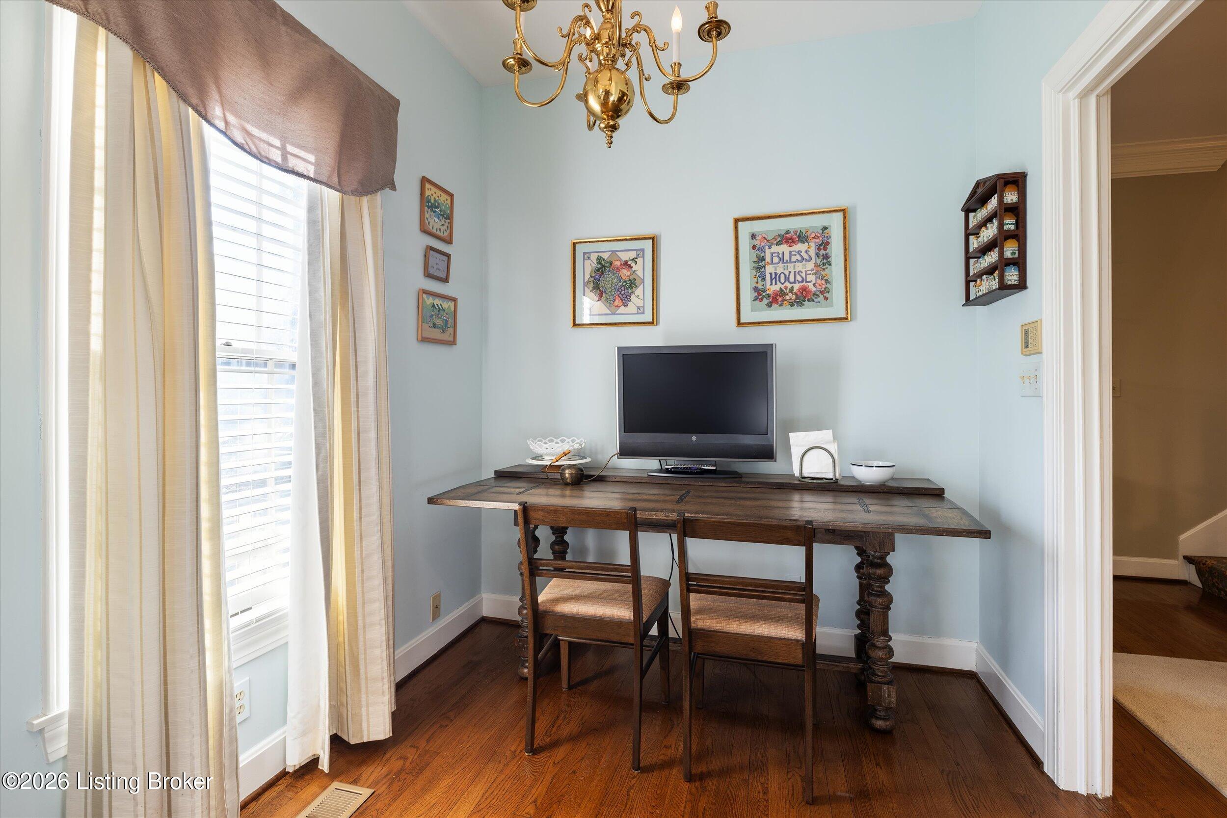 1320 Navajo Ct