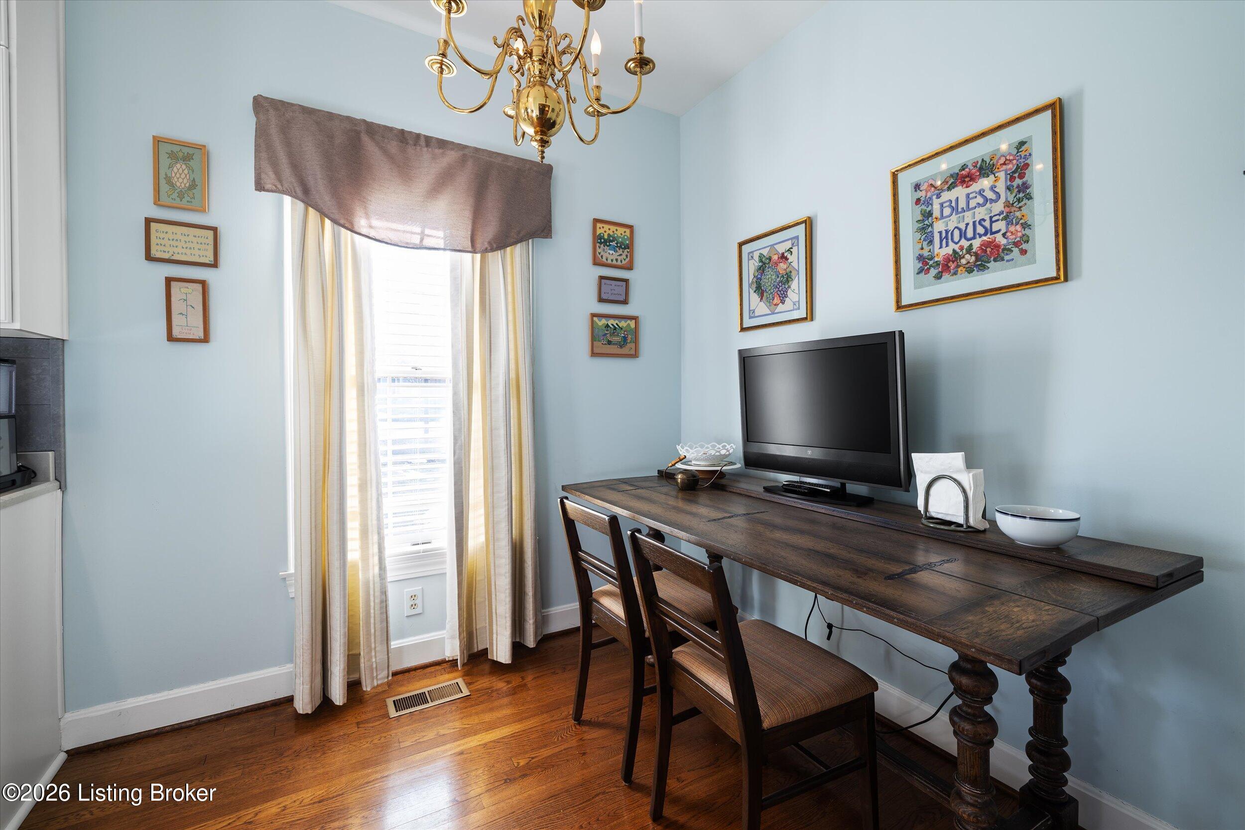 1320 Navajo Ct