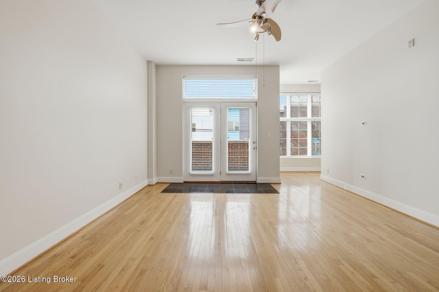 2011 Frankfort Ave 303