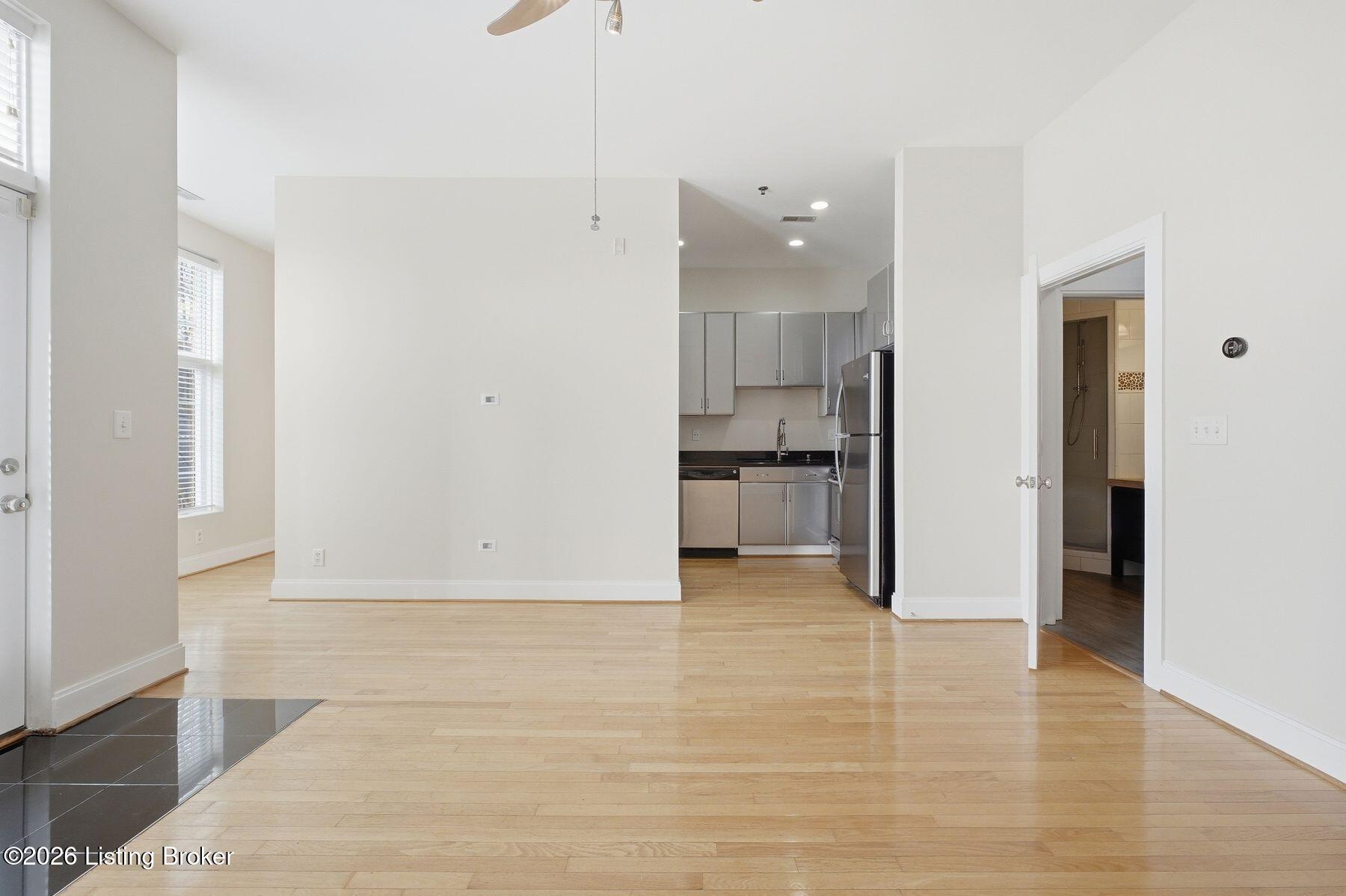 2011 Frankfort Ave 303