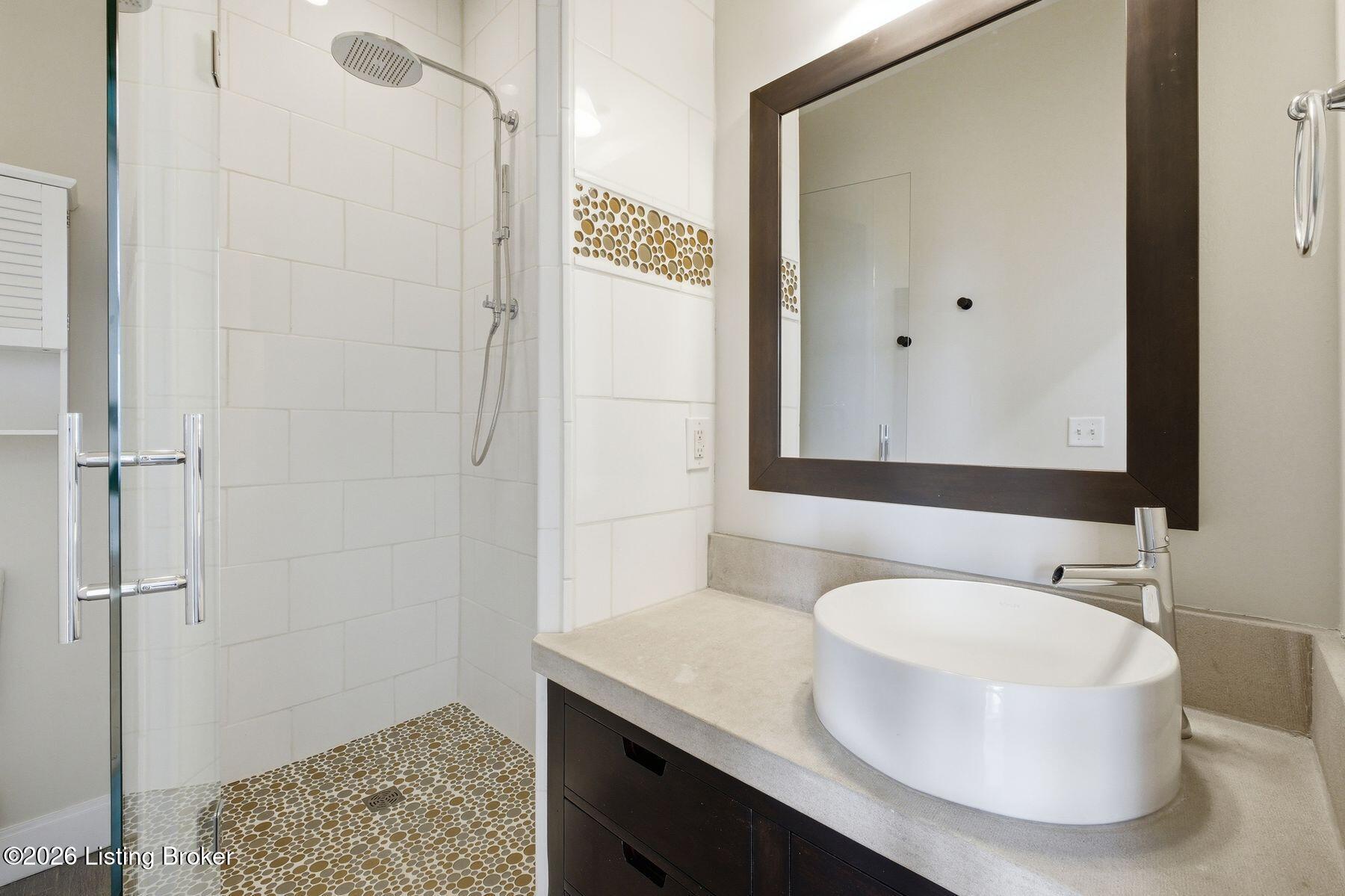 2011 Frankfort Ave 303