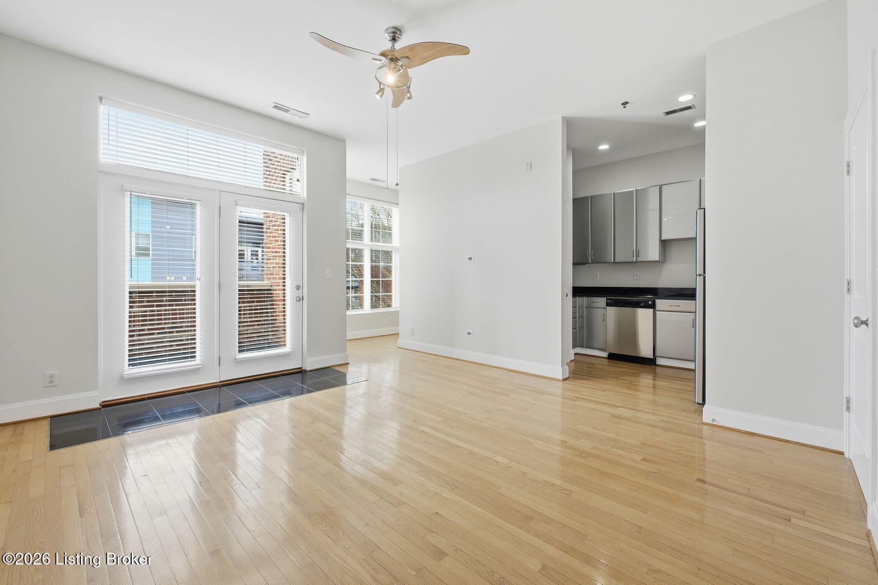 2011 Frankfort Ave 303