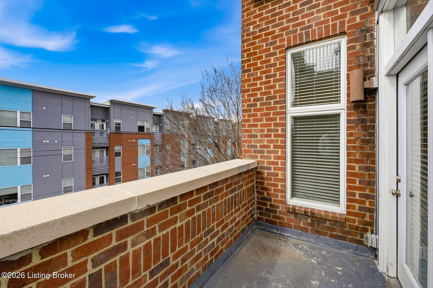 2011 Frankfort Ave 303