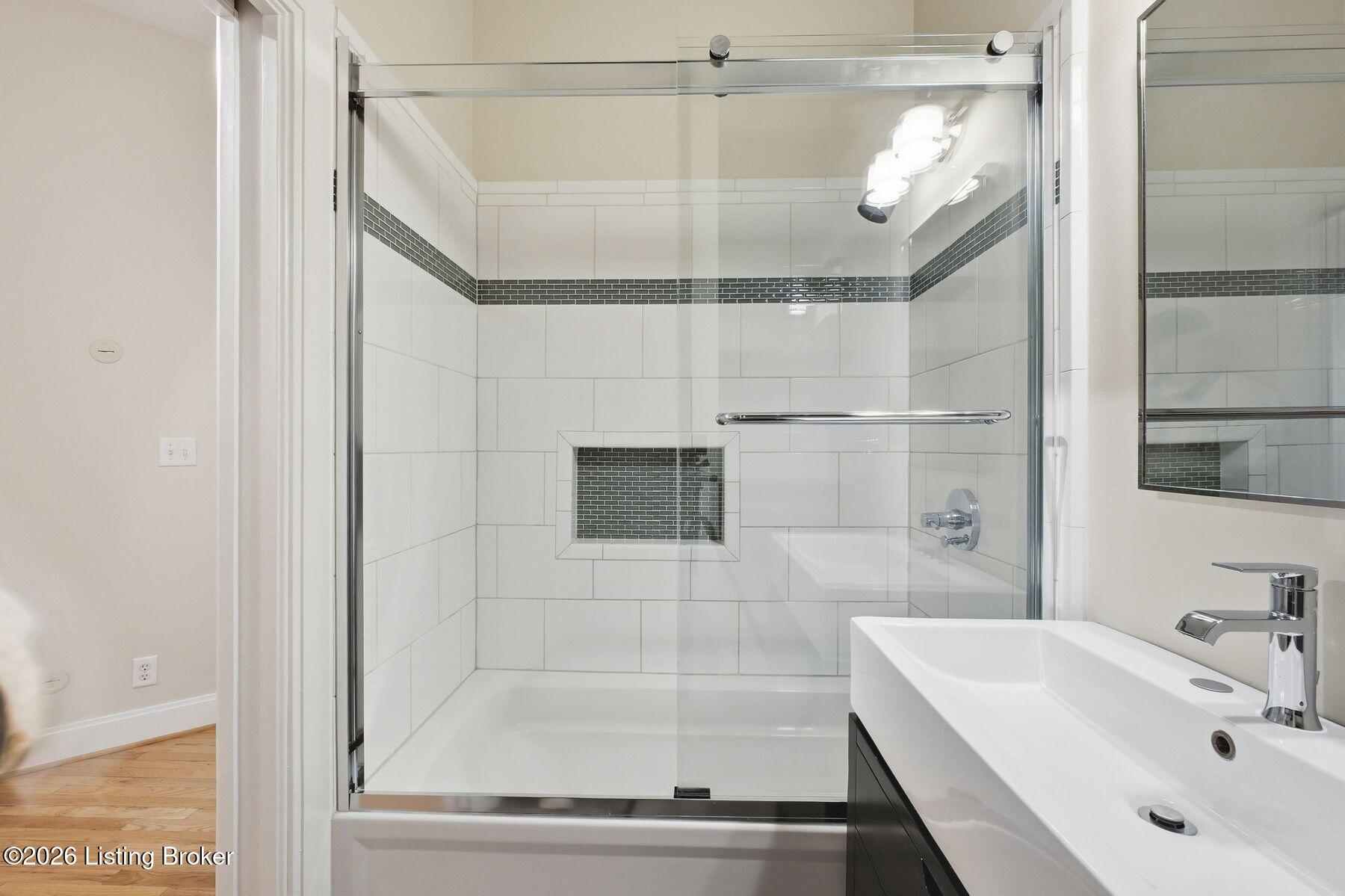 2011 Frankfort Ave 303