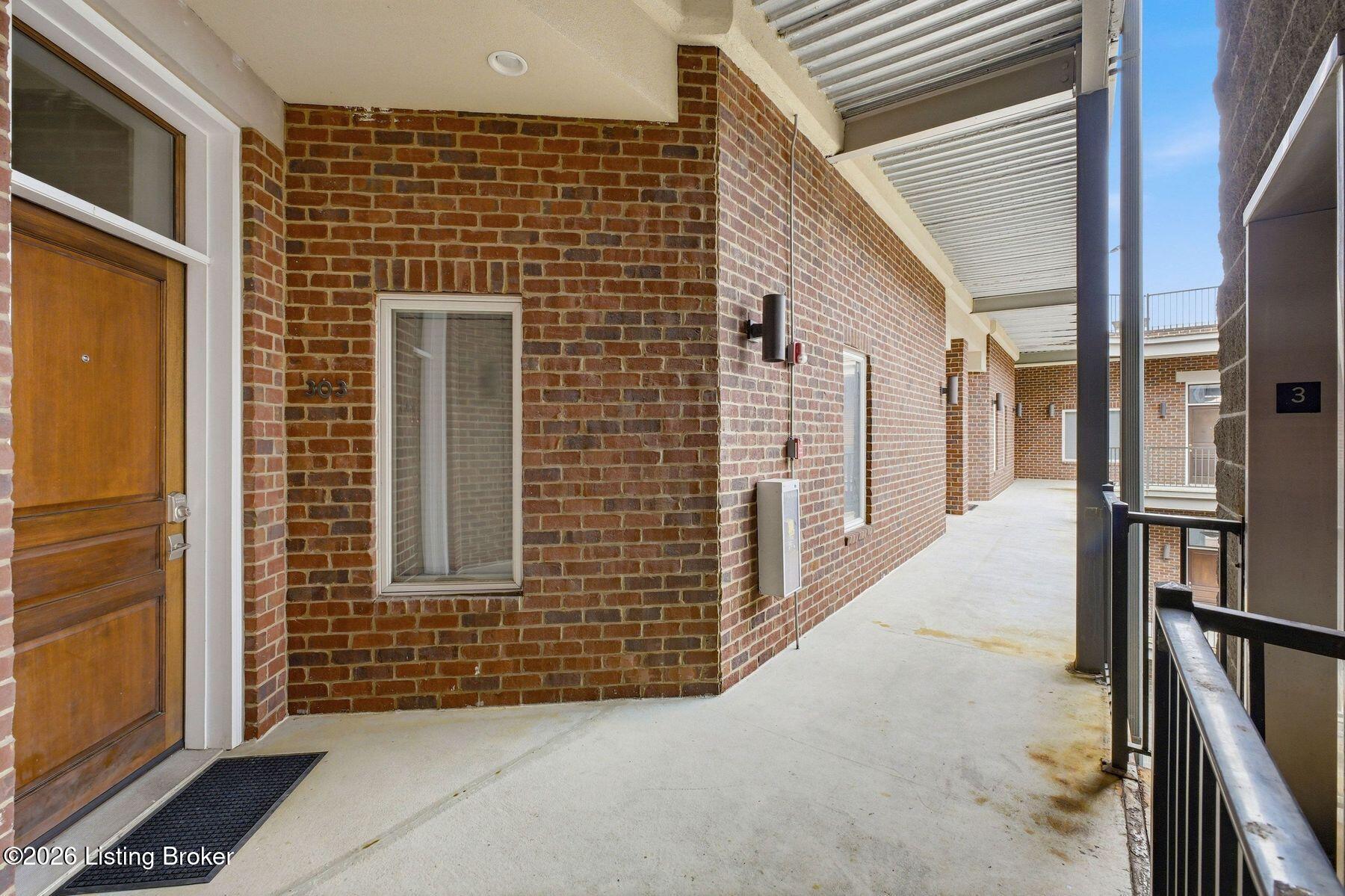 2011 Frankfort Ave 303