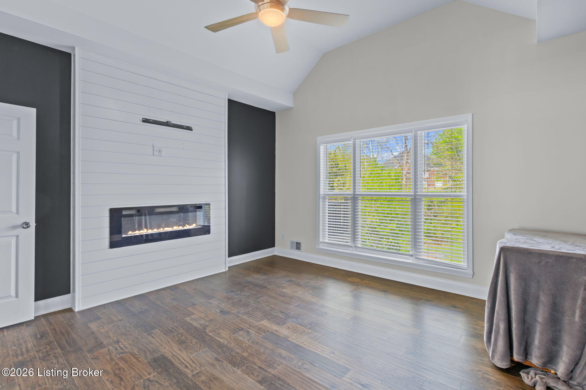 10609 Elder Ln