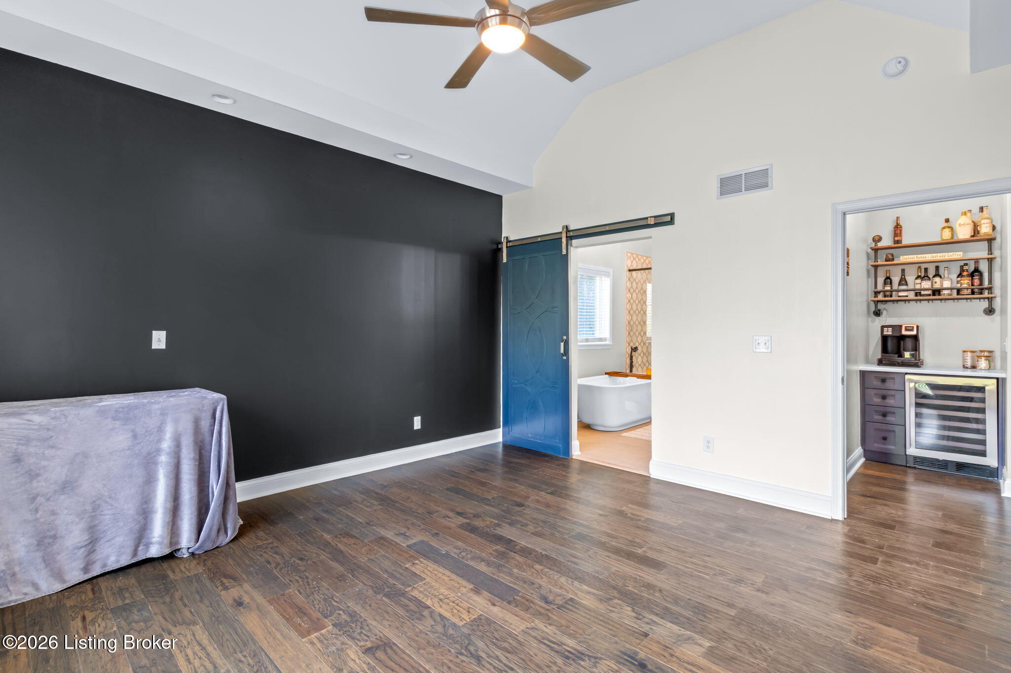 10609 Elder Ln