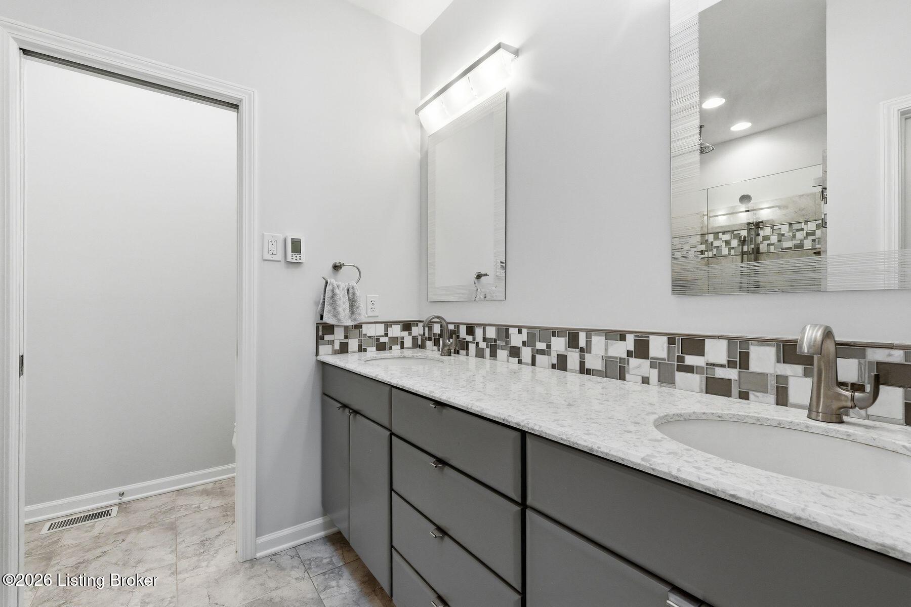 5004 Harrods Landing Dr