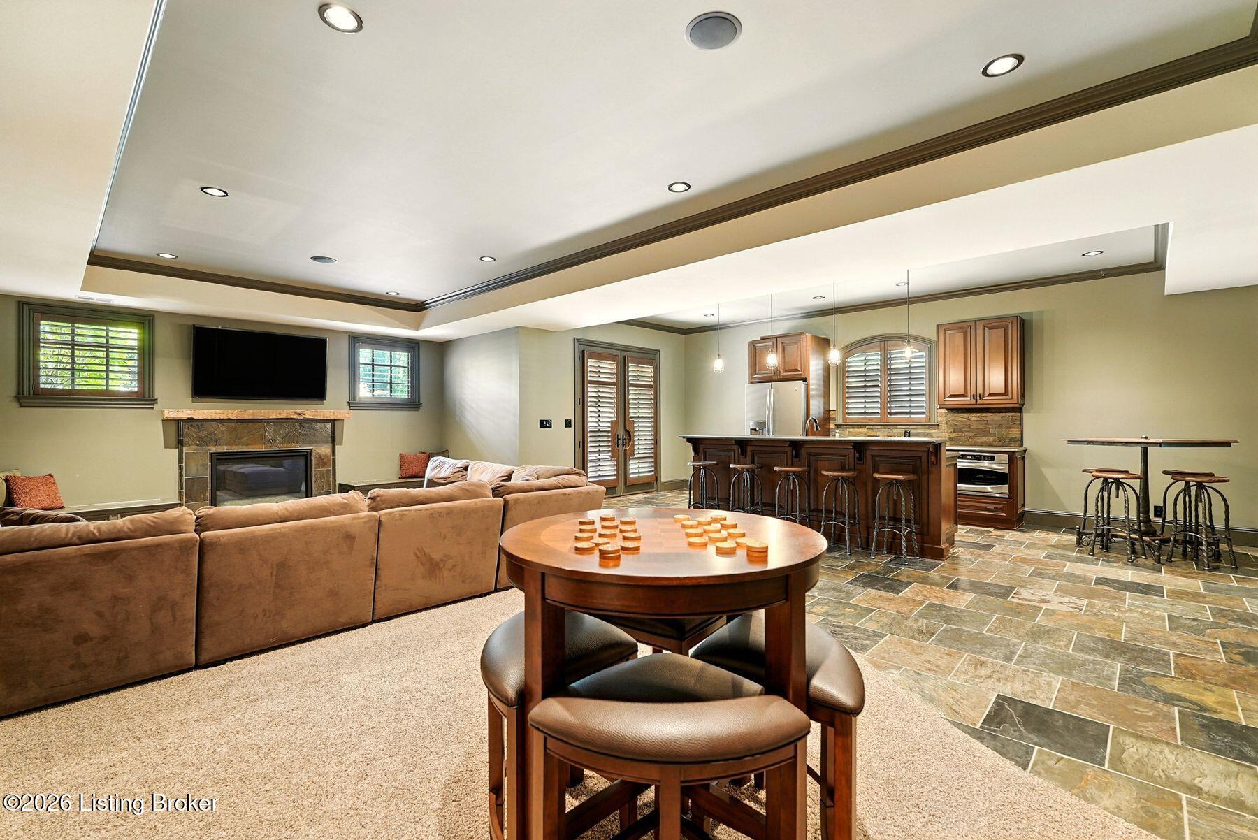 5402 Farm Ridge Ln