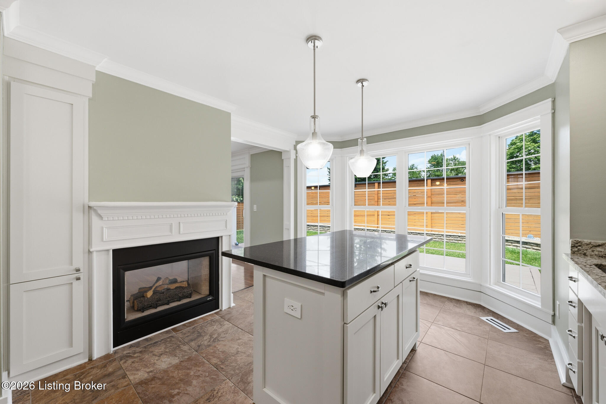 1409 Twin Ridge Rd