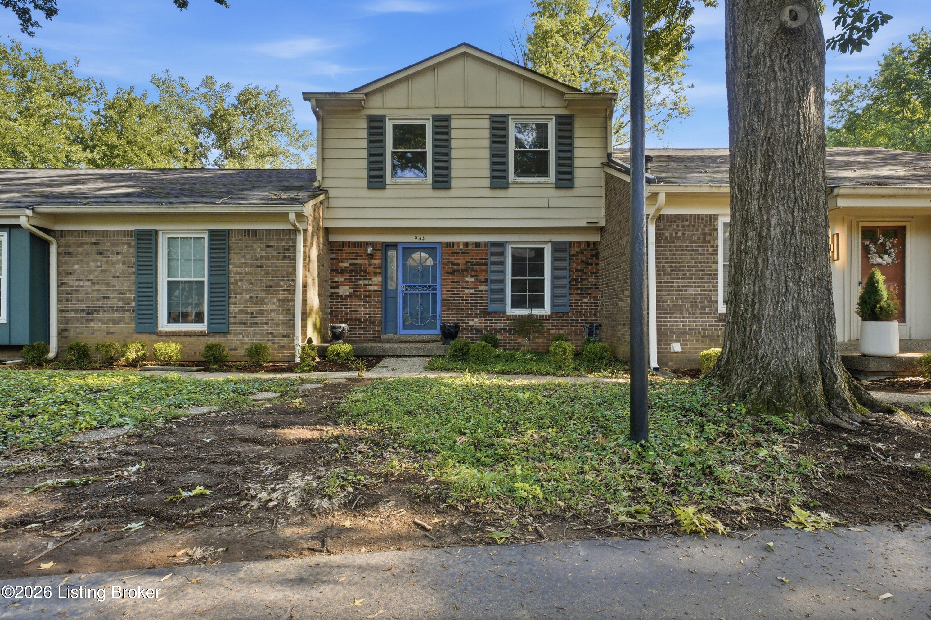 944 Burning Springs Cir