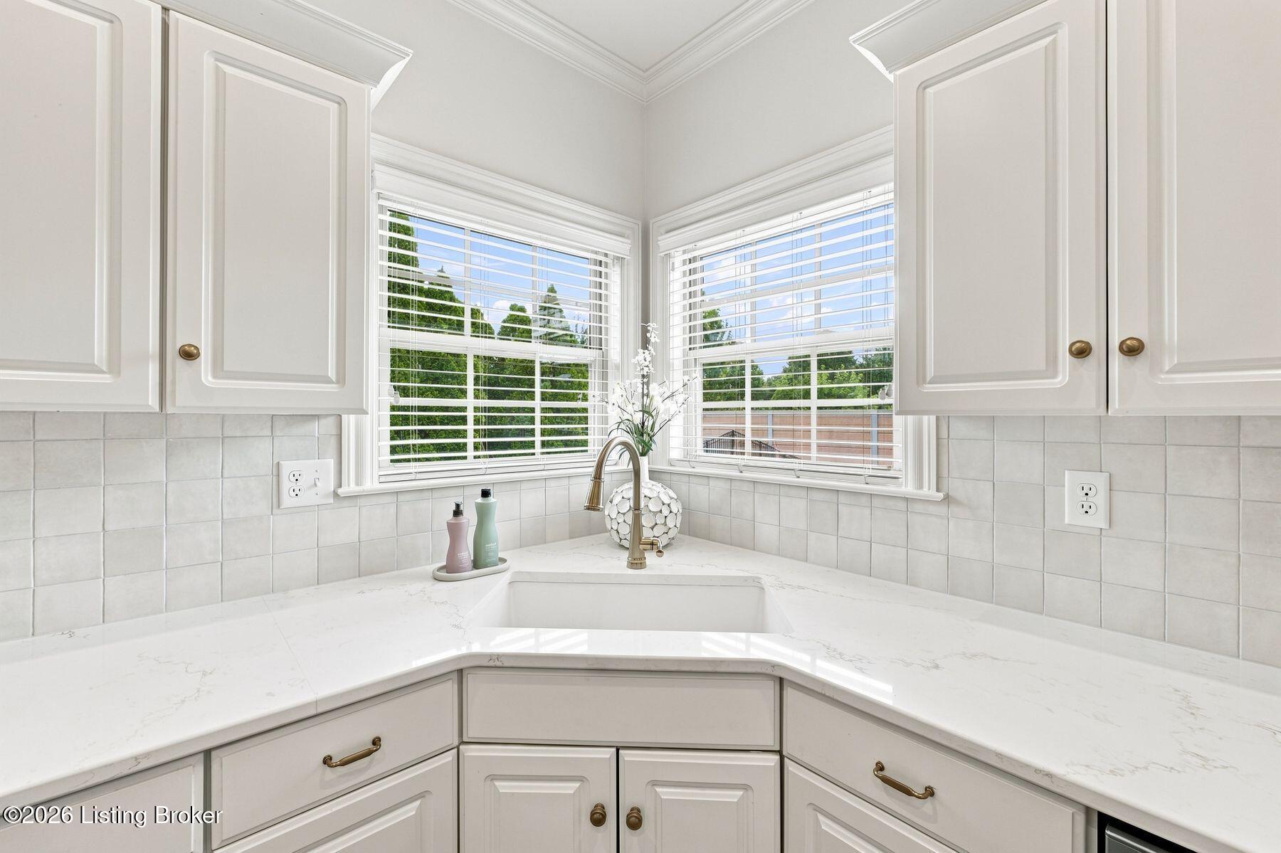 5304 Wolfpen Woods Dr