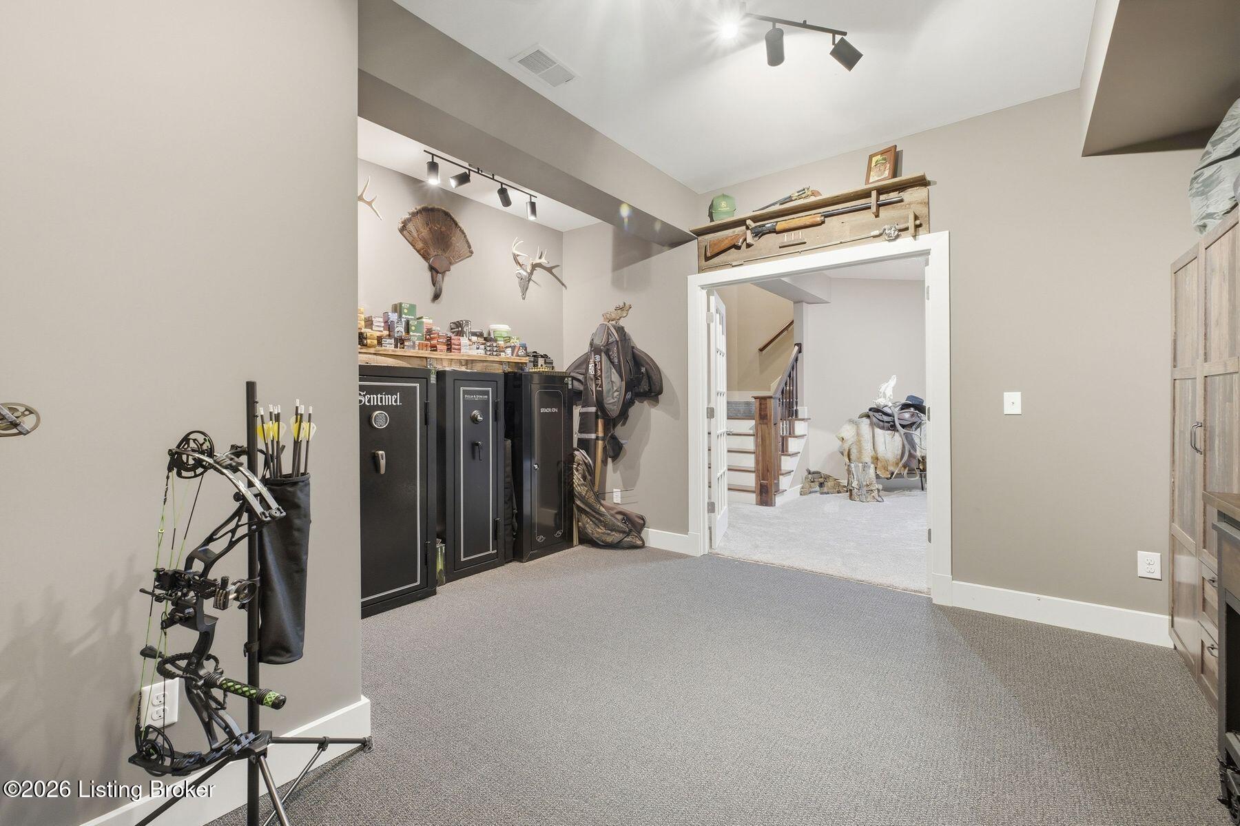 7901 Dobson Ln