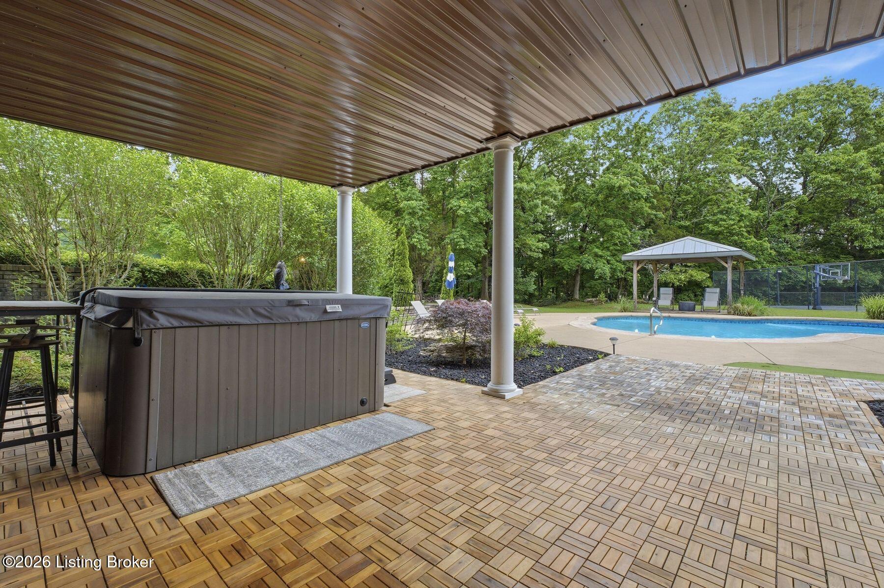 7901 Dobson Ln