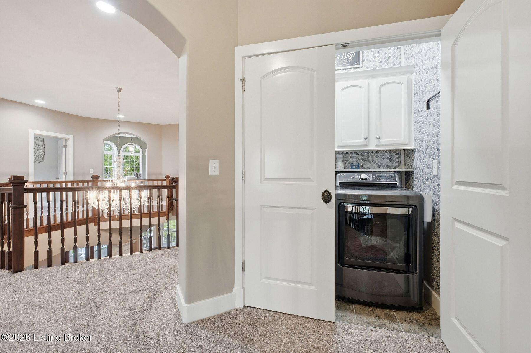 7901 Dobson Ln