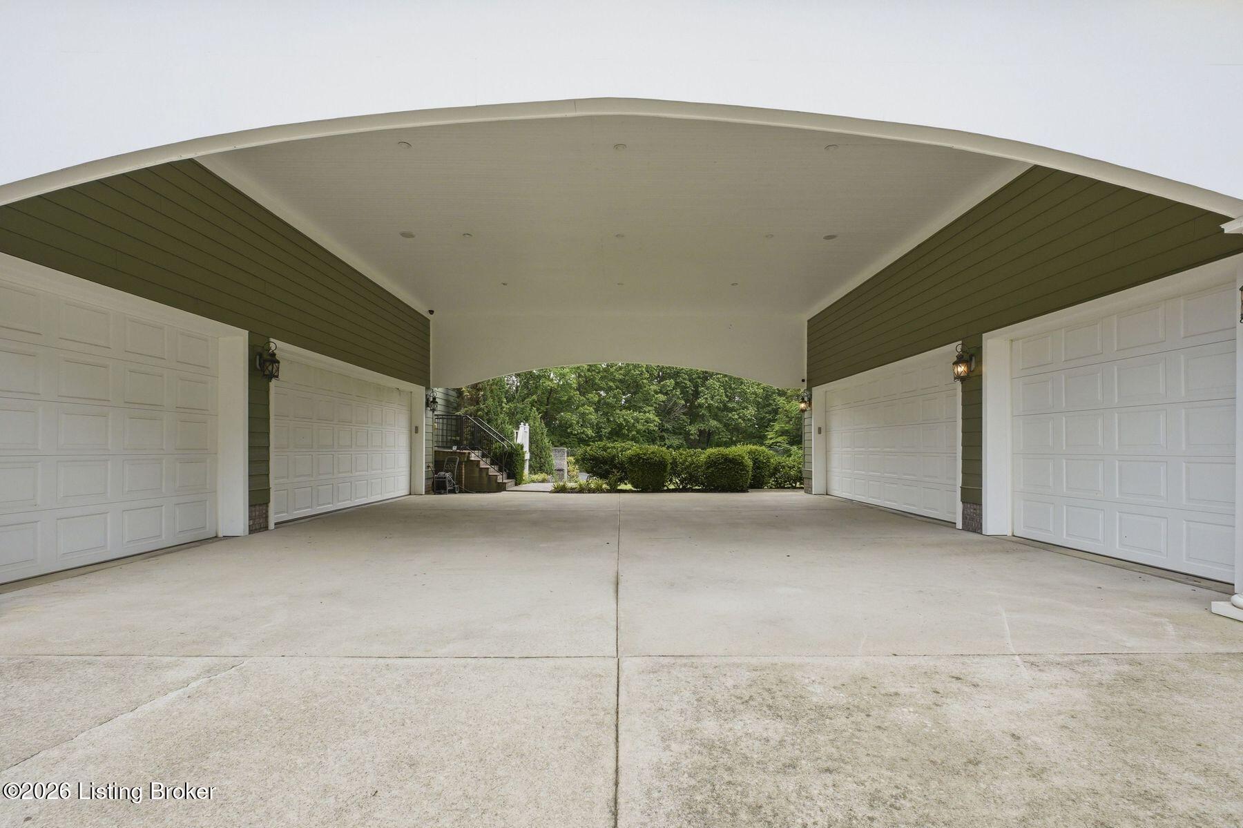 7901 Dobson Ln