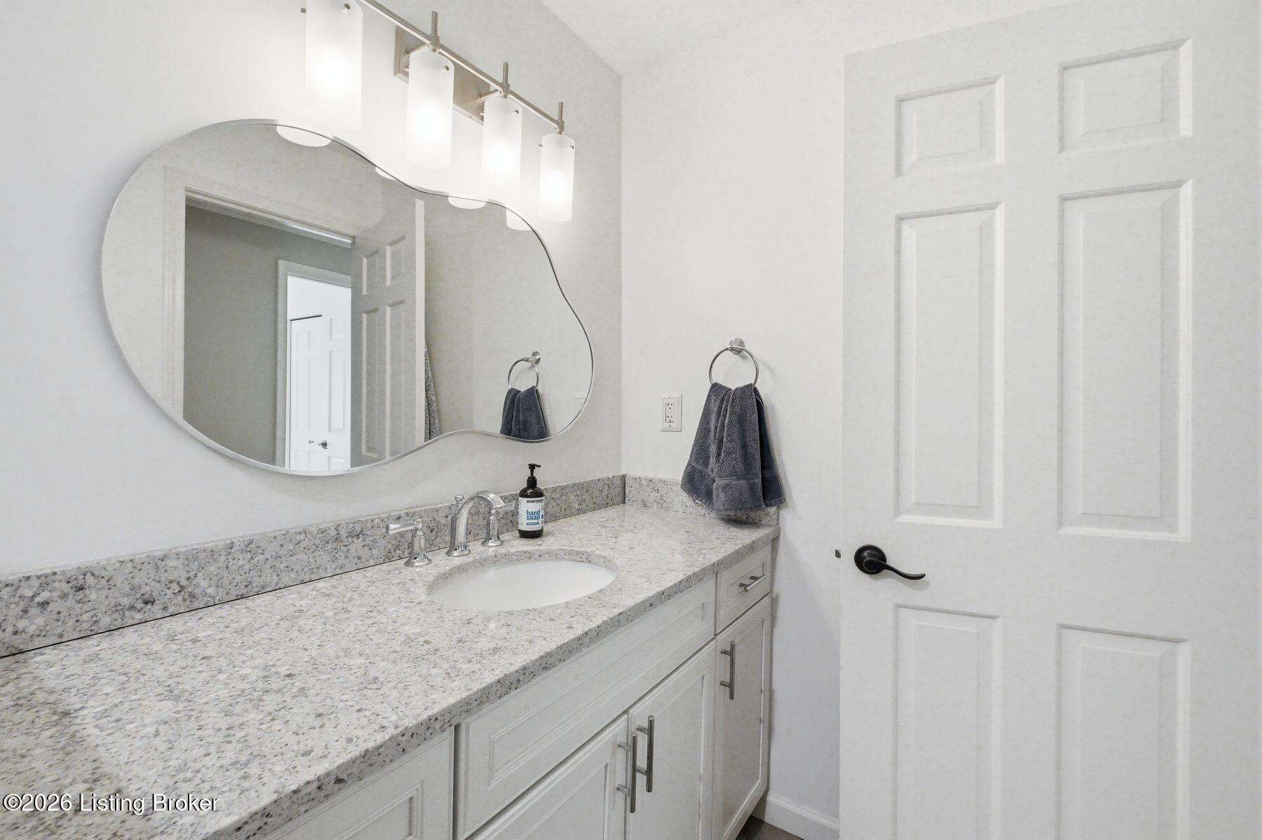3410 Broeck Pointe Cir