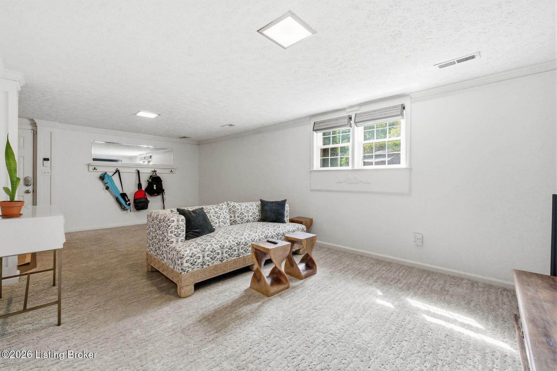 3410 Broeck Pointe Cir