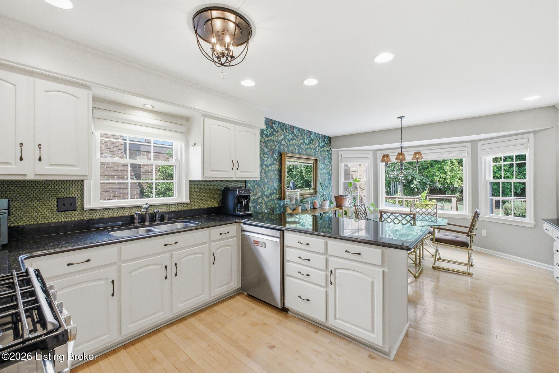 3410 Broeck Pointe Cir