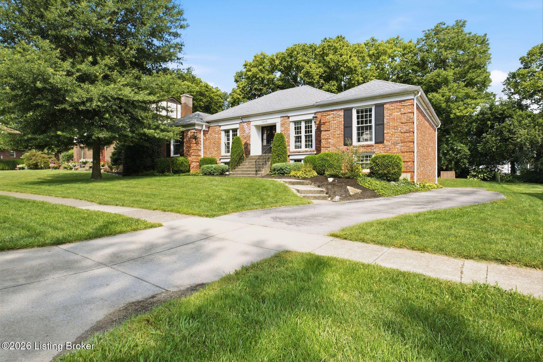 3410 Broeck Pointe Cir