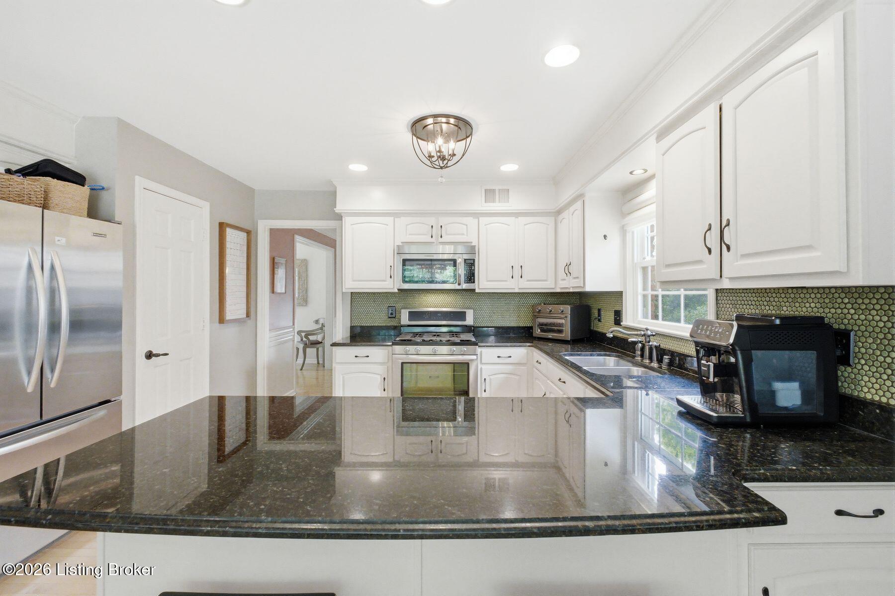 3410 Broeck Pointe Cir