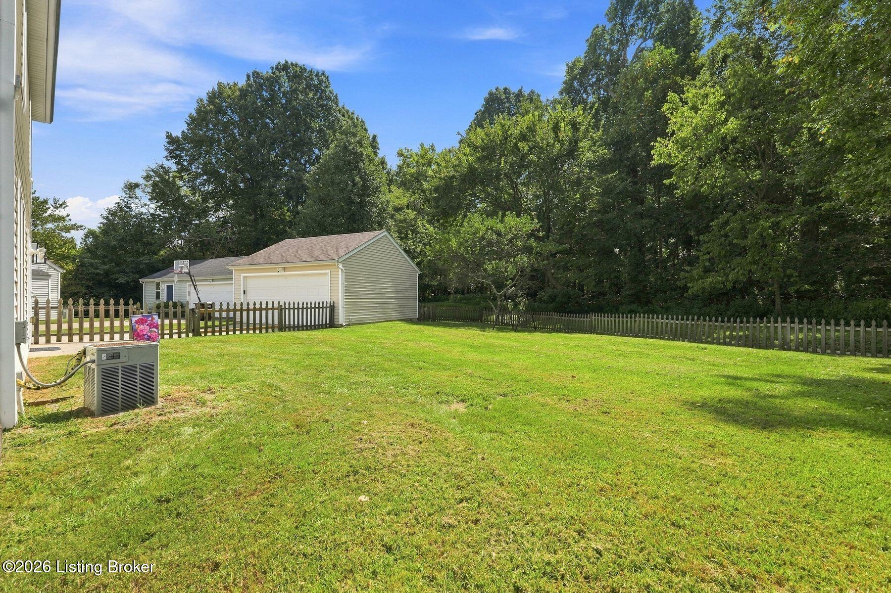 6314 Maravian Dr