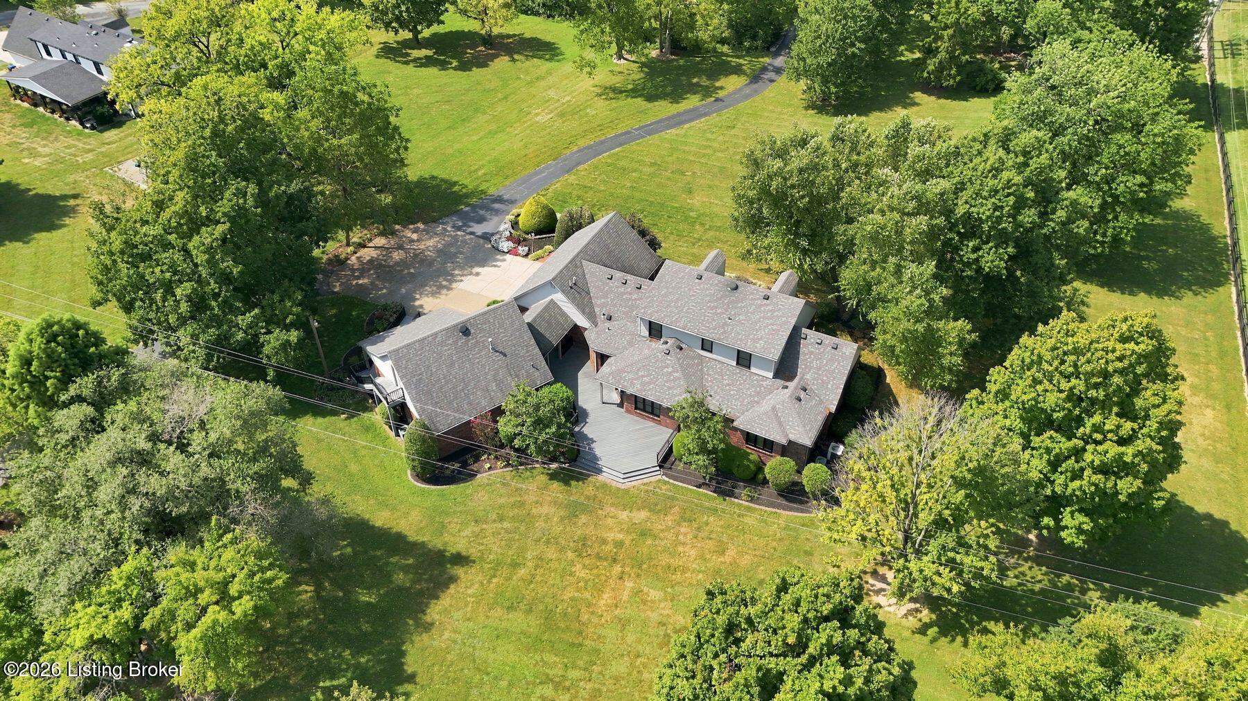 1799 Veechdale Rd