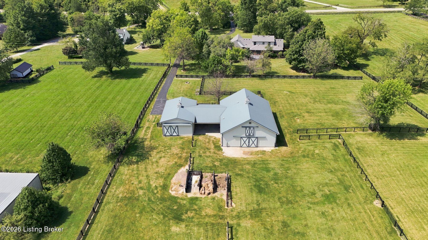 1799 Veechdale Rd