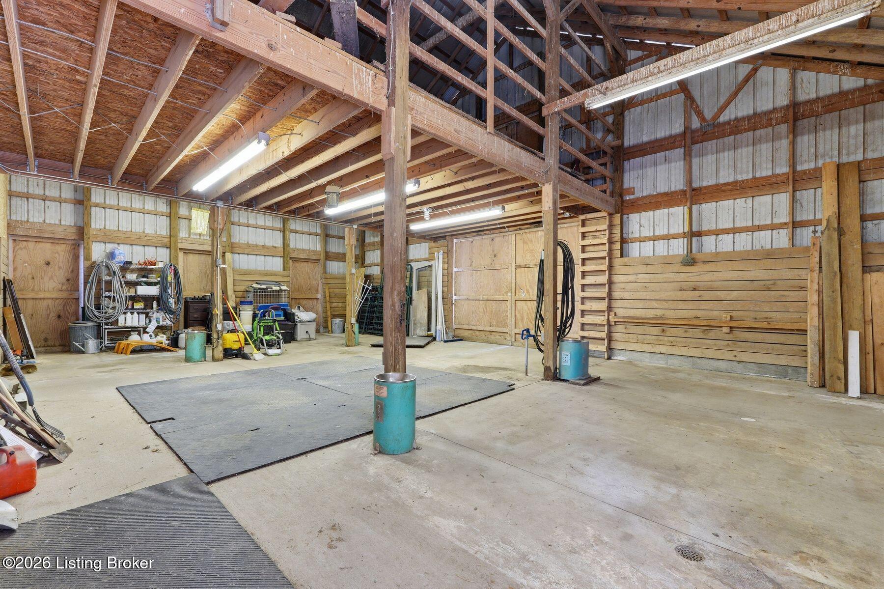 1799 Veechdale Rd