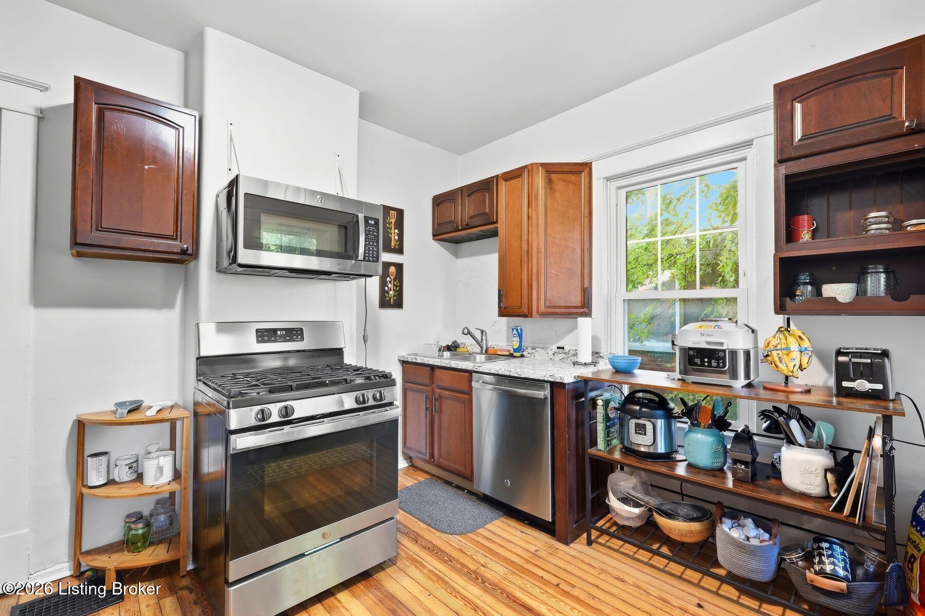 1855 Harvard Dr