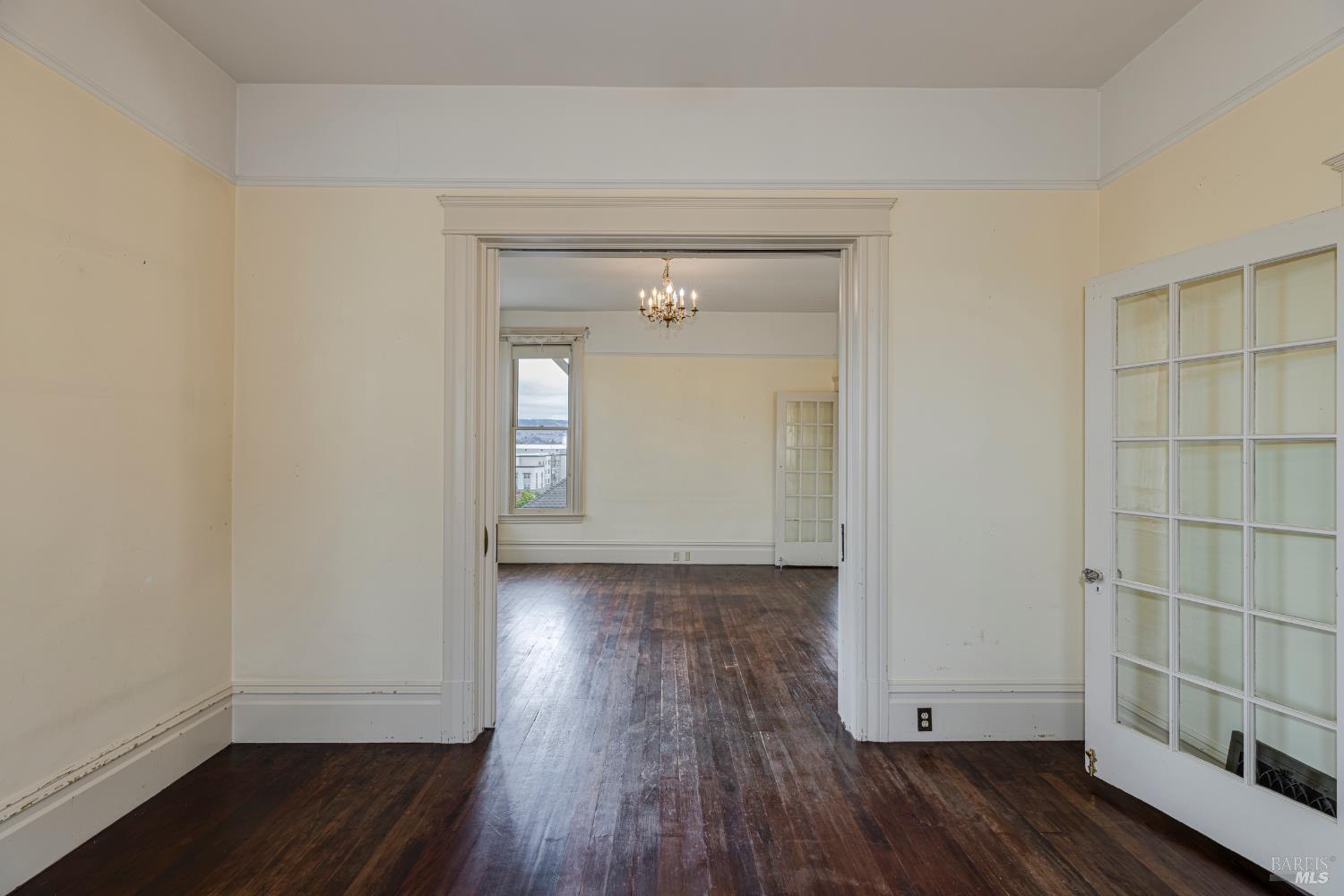 342 Keller St