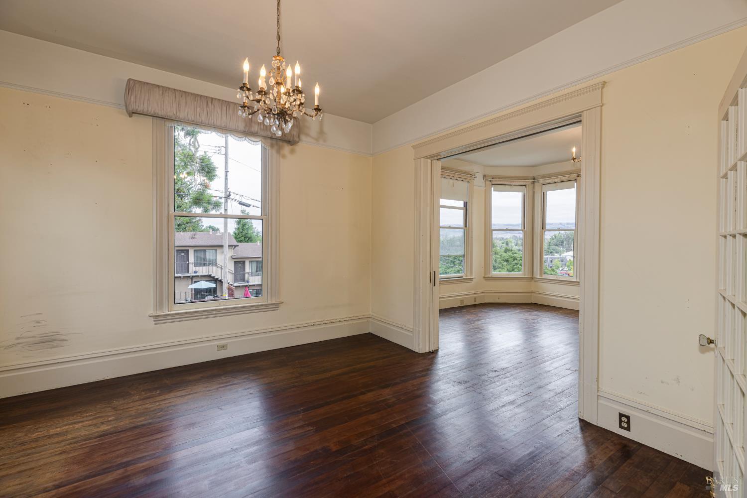 342 Keller St