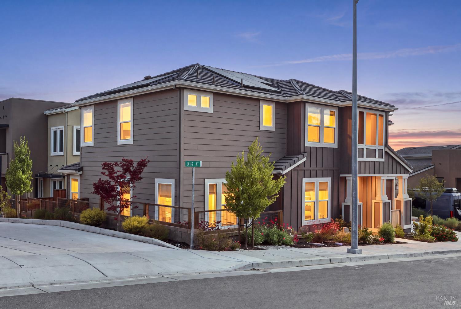 547 Sapphire Street