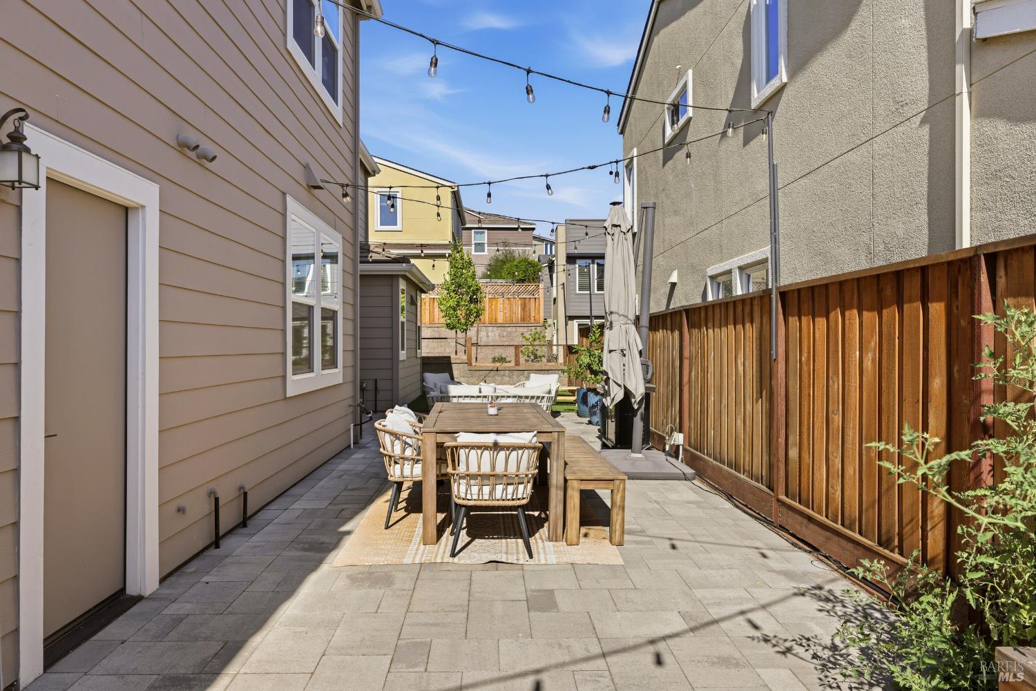 547 Sapphire Street