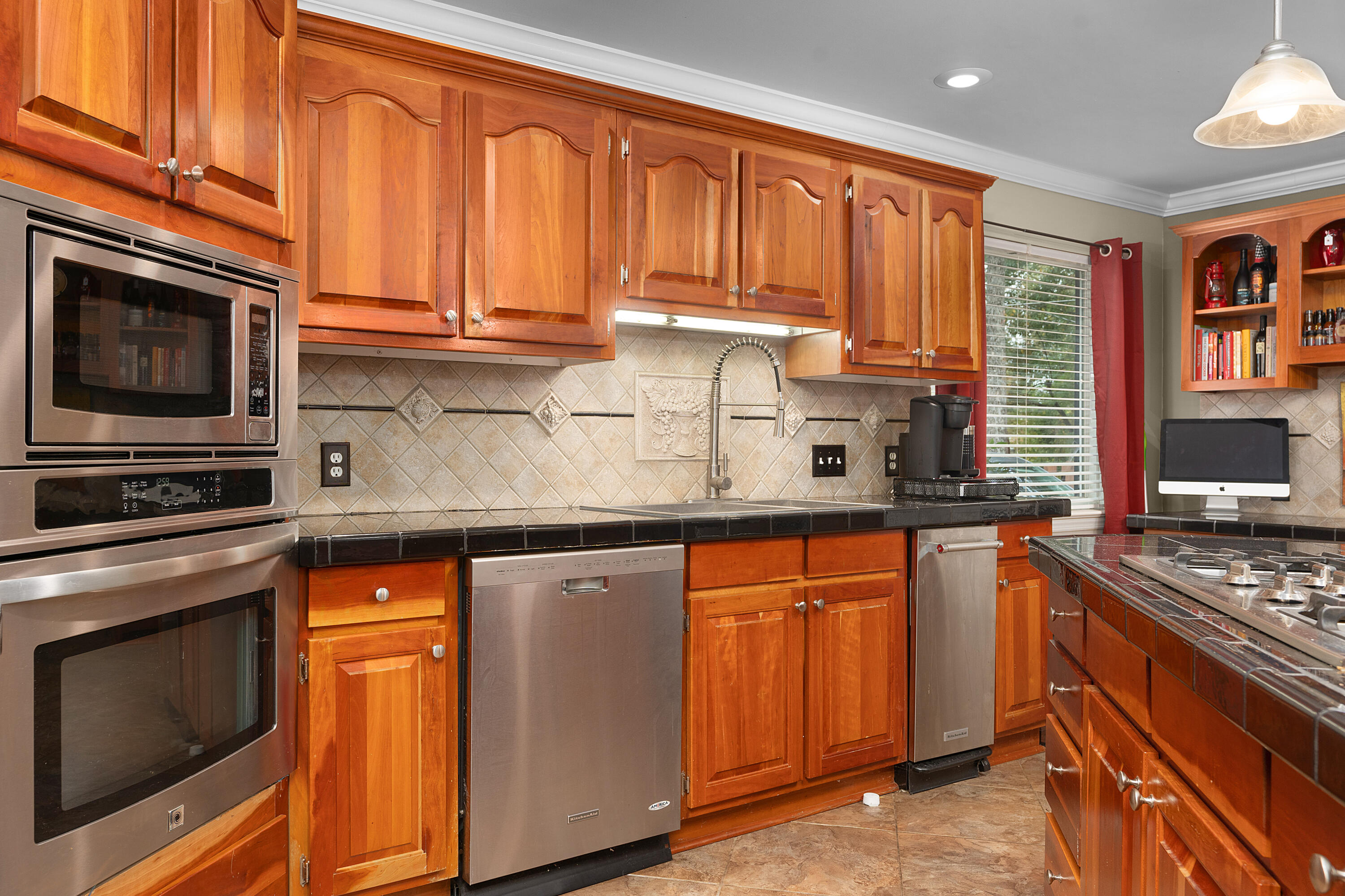 407 Valleybrook Road