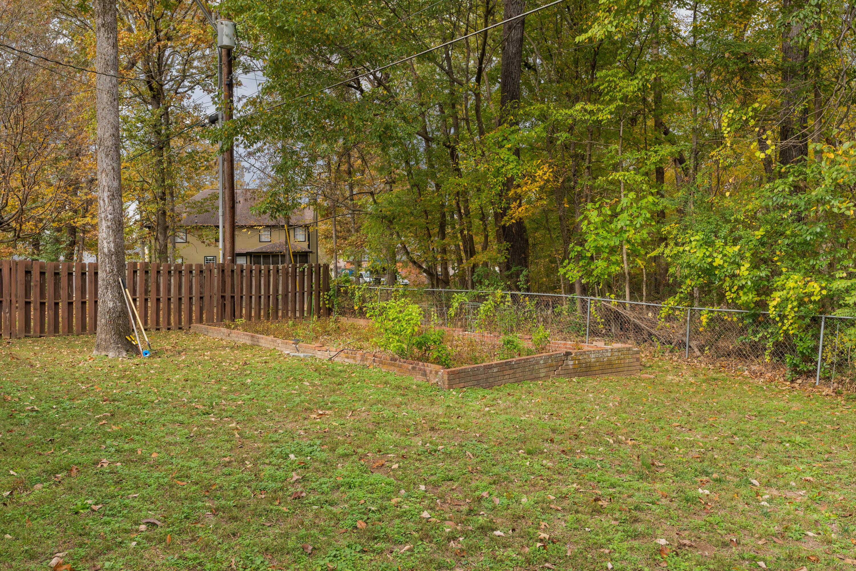 407 Valleybrook Road