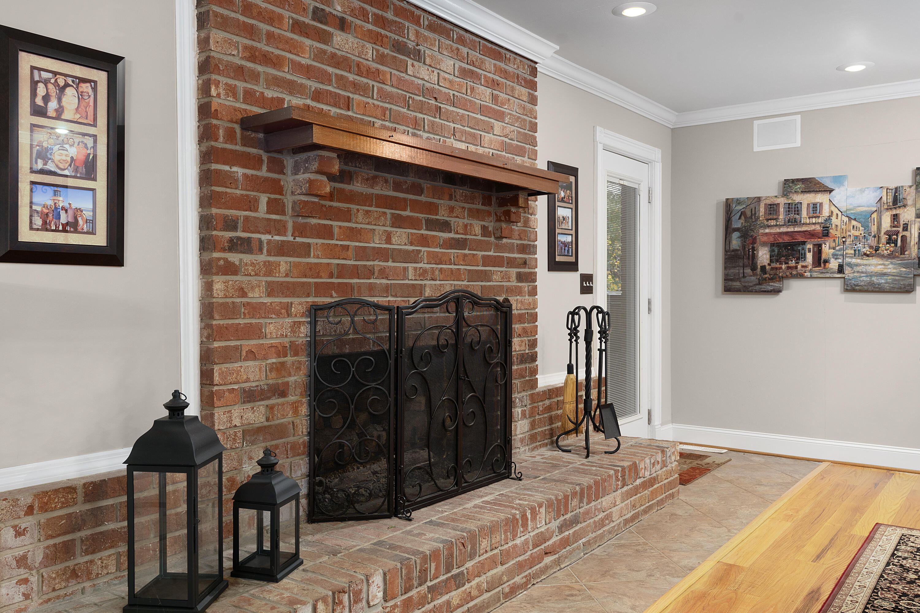 407 Valleybrook Road