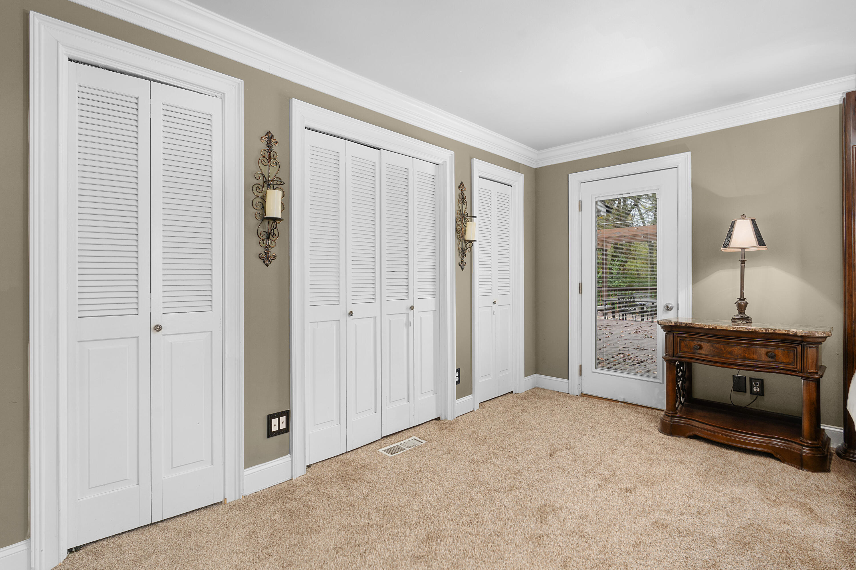 407 Valleybrook Road