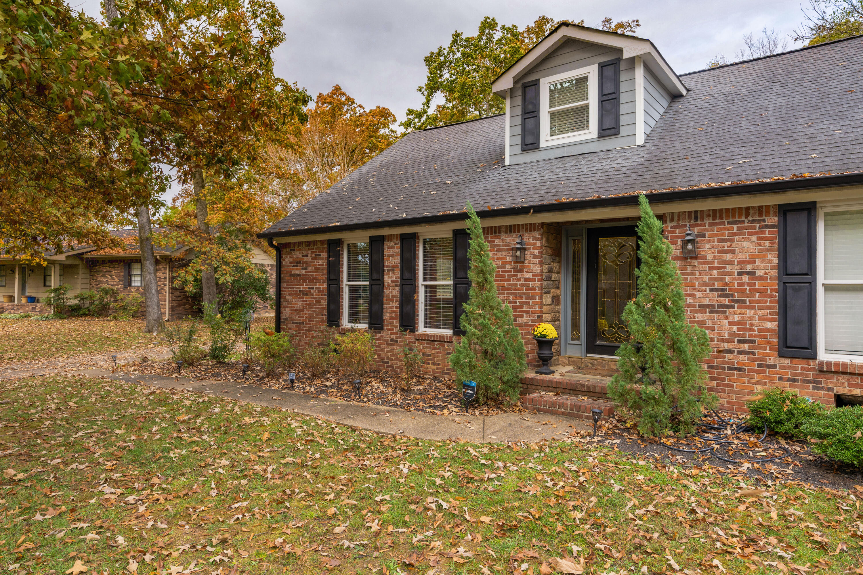407 Valleybrook Road