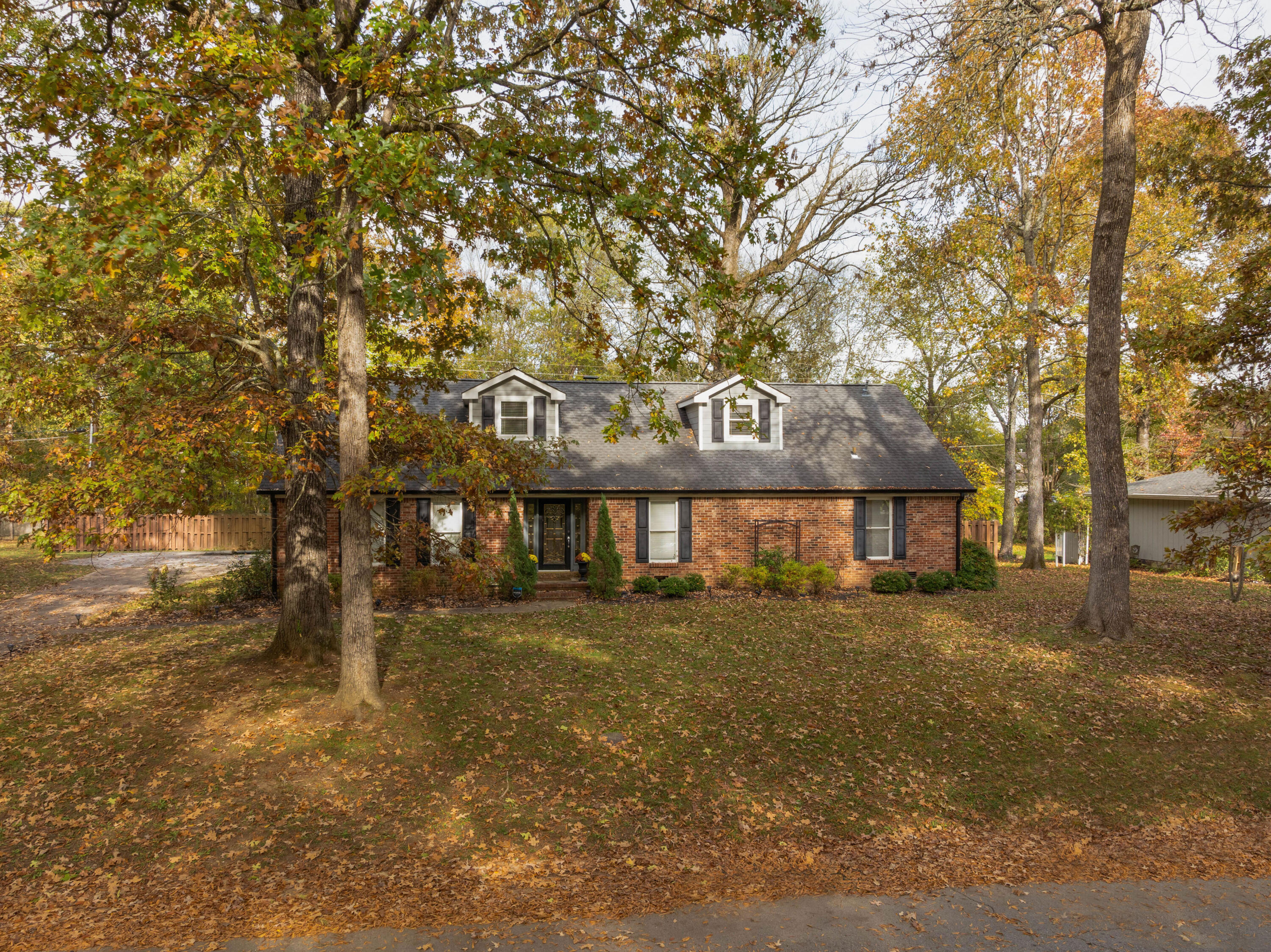 407 Valleybrook Road