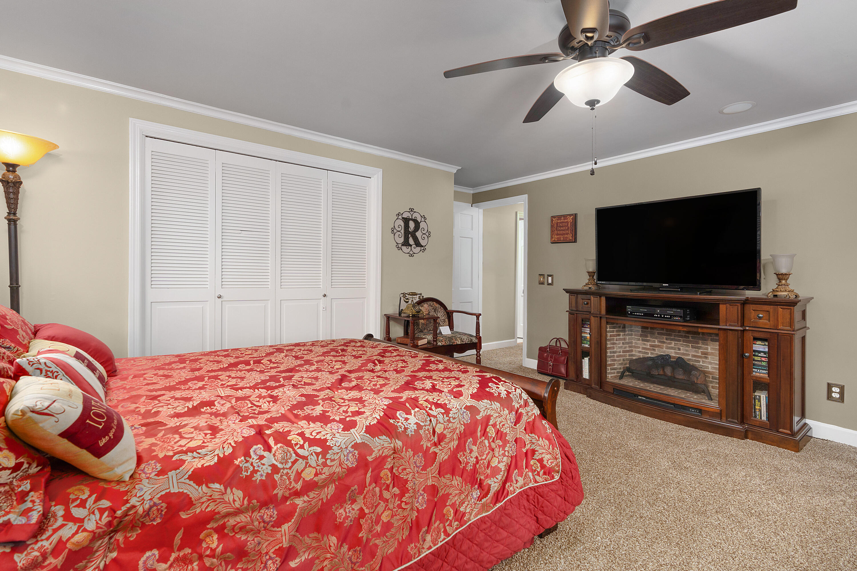 407 Valleybrook Road