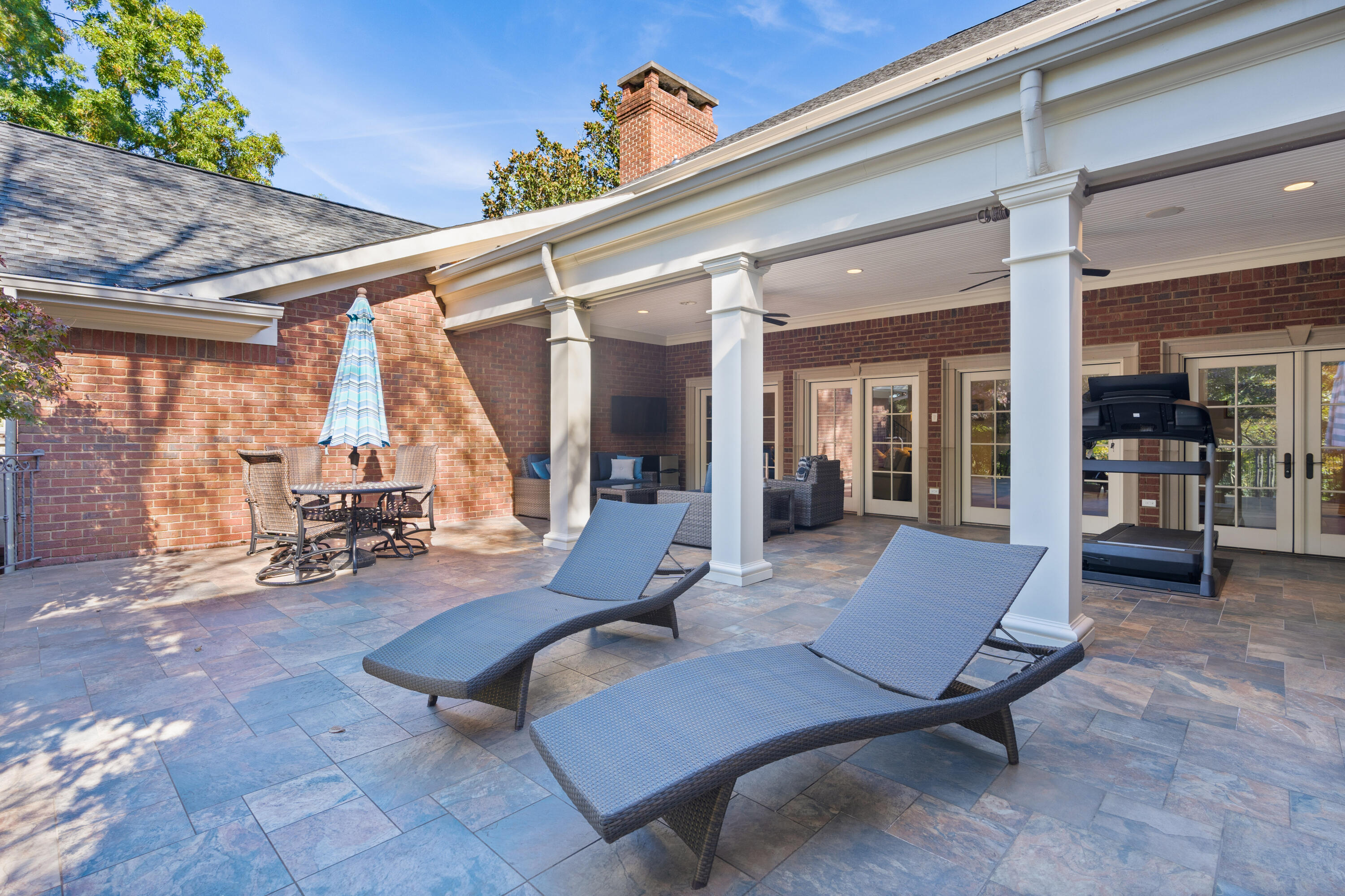 1508 Lyndhurst Drive